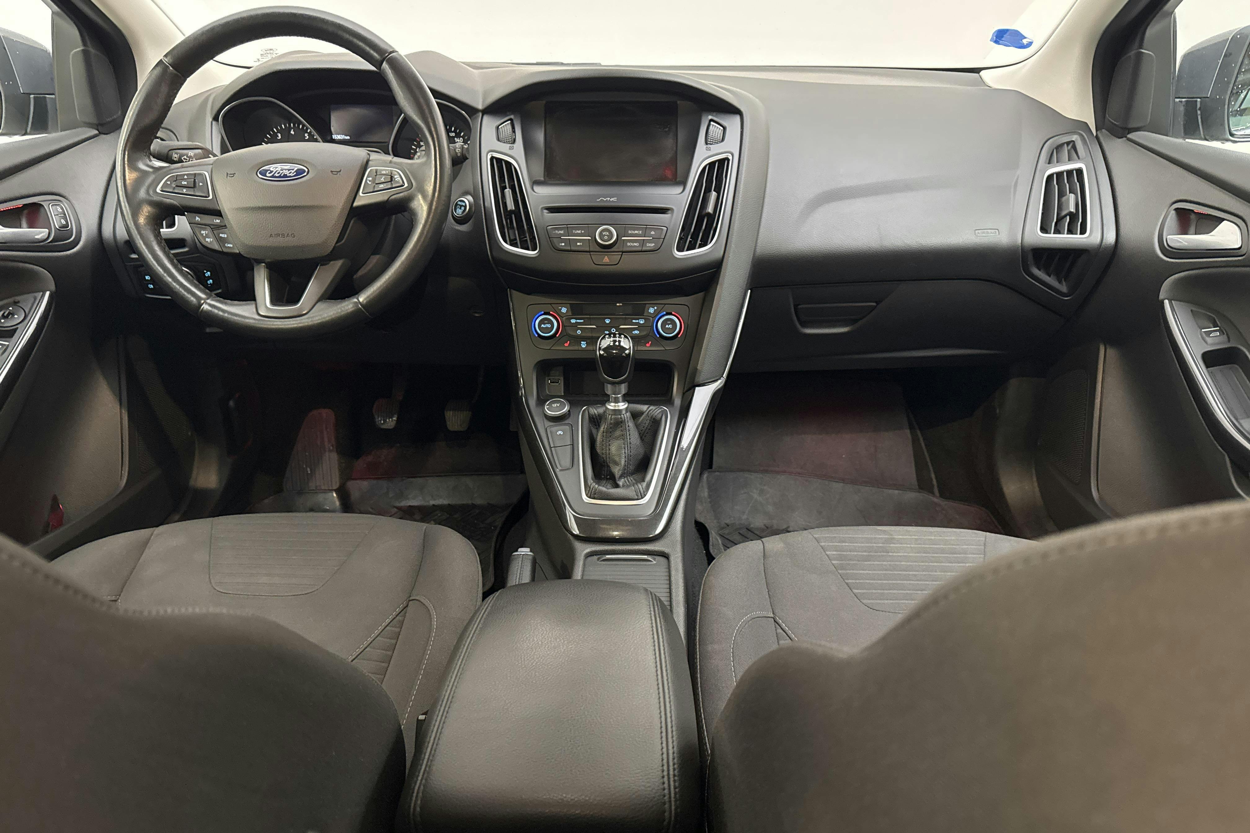 Ford Focus 1.0 EcoBoost Kombi (125hk) - 153 630 km - Manual - brown - 2016