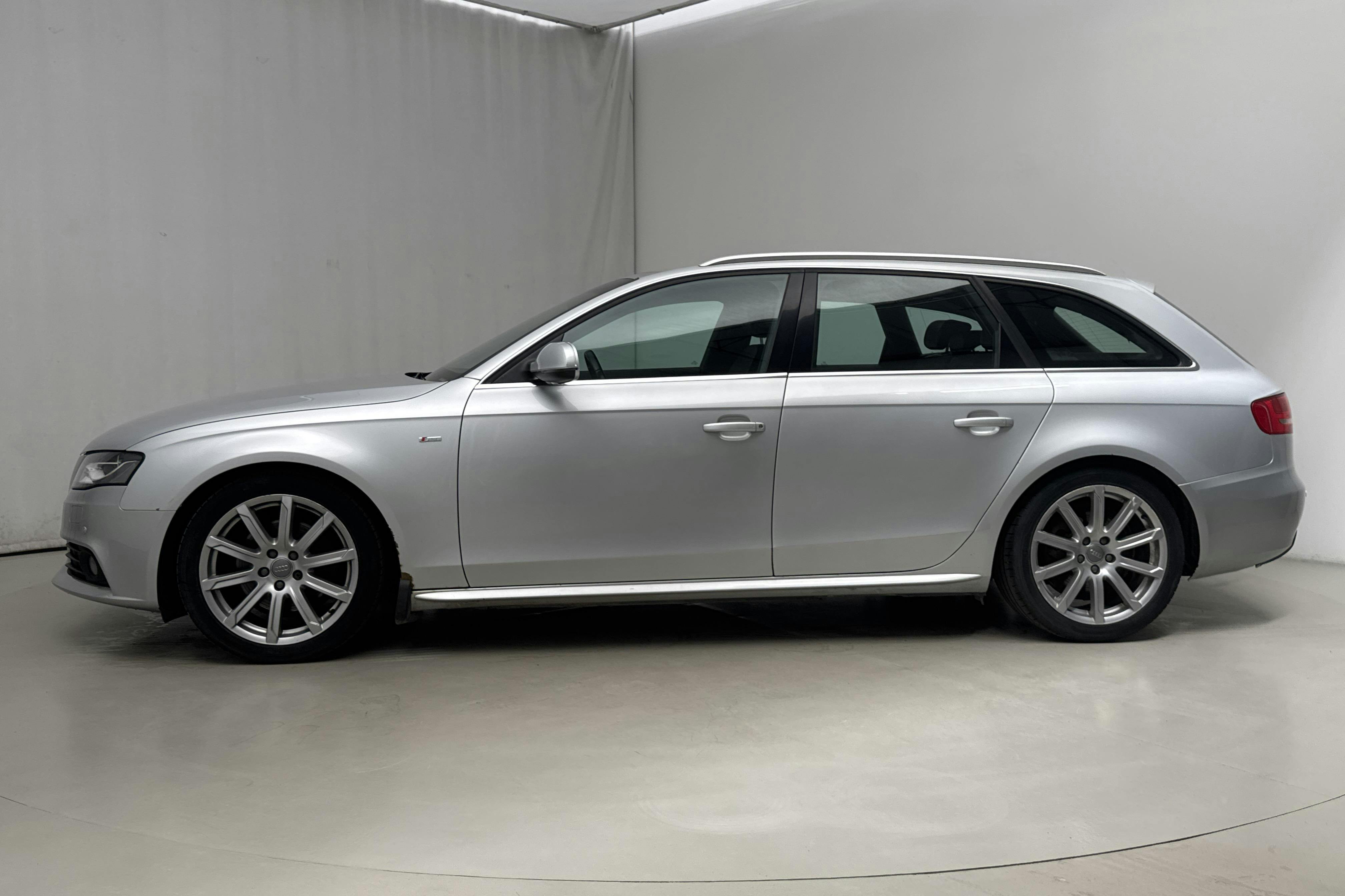 Presentation photo 2 of 13: Audi A4 2.0 TFSI Avant (180hk) - 153 260 km - Automatic - silver - 2010