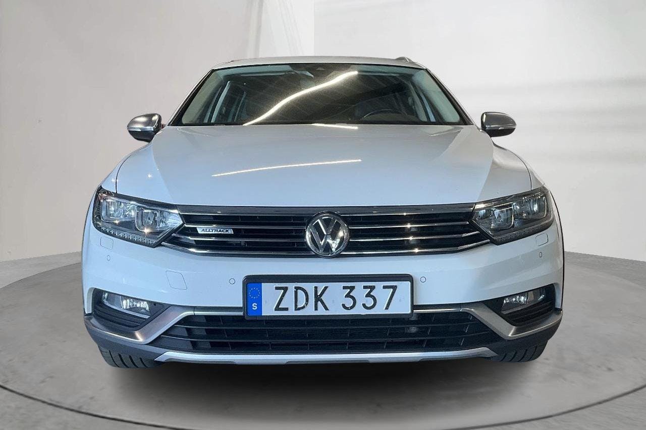 VW Passat Alltrack 2.0 TDI 4MOTION (190hk) - 196 090 km - Automaatne - valge - 2018