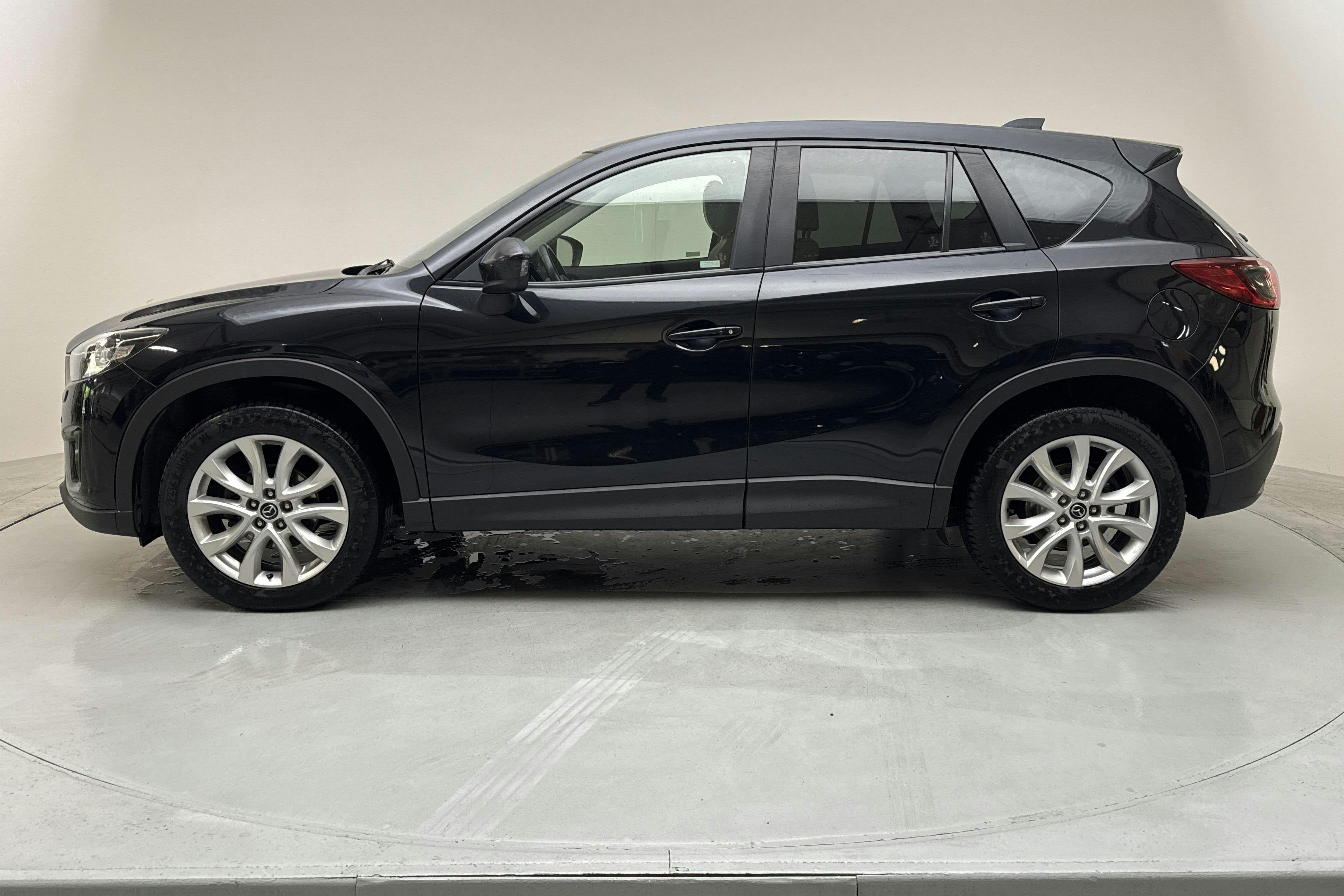 Presentation photo 2 of 16: Mazda CX-5 IPM, 2.2 DE 1 - 216 670 km - Automatic - black - 2014