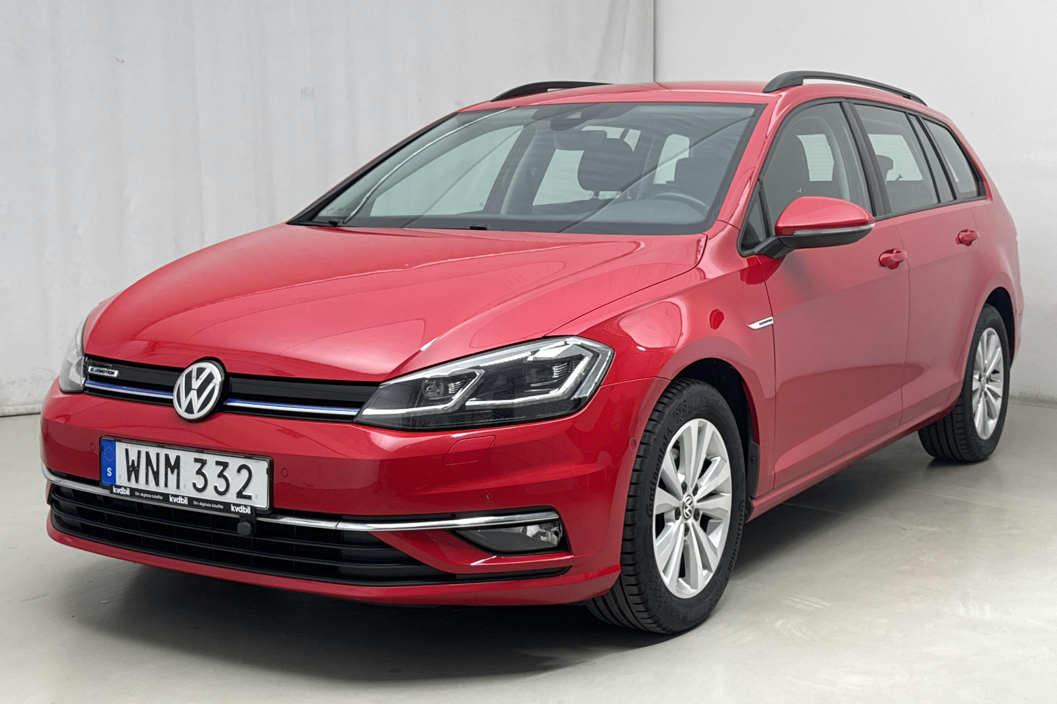 VW Golf VII 1.4 TGI BlueMotion Sportscombi (110hk) - 12 912 mil - Manuell - röd - 2018