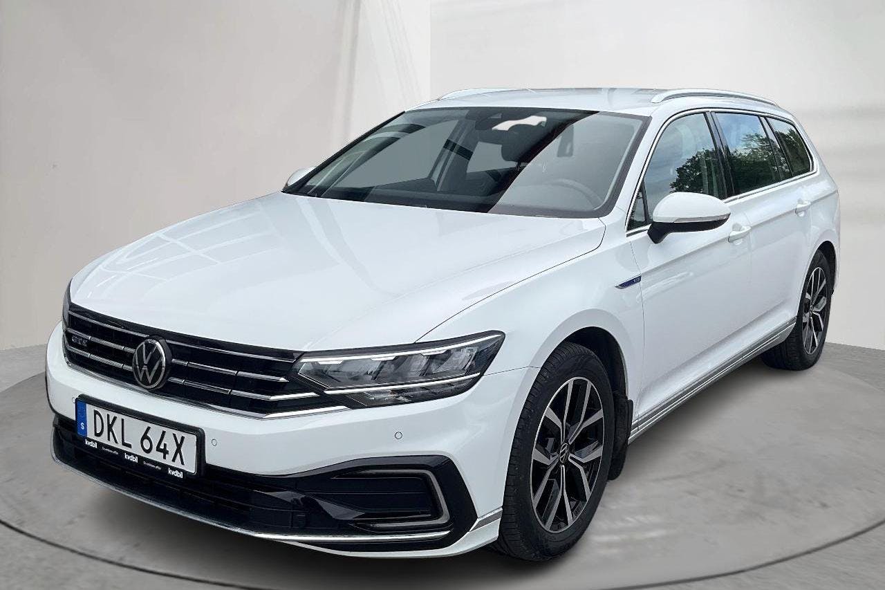 Esitlusfoto 1 aadressil 18: VW Passat 1.4 GTE Sportscombi (218hk) - 55 740 km - Automaatne - valge - 2021