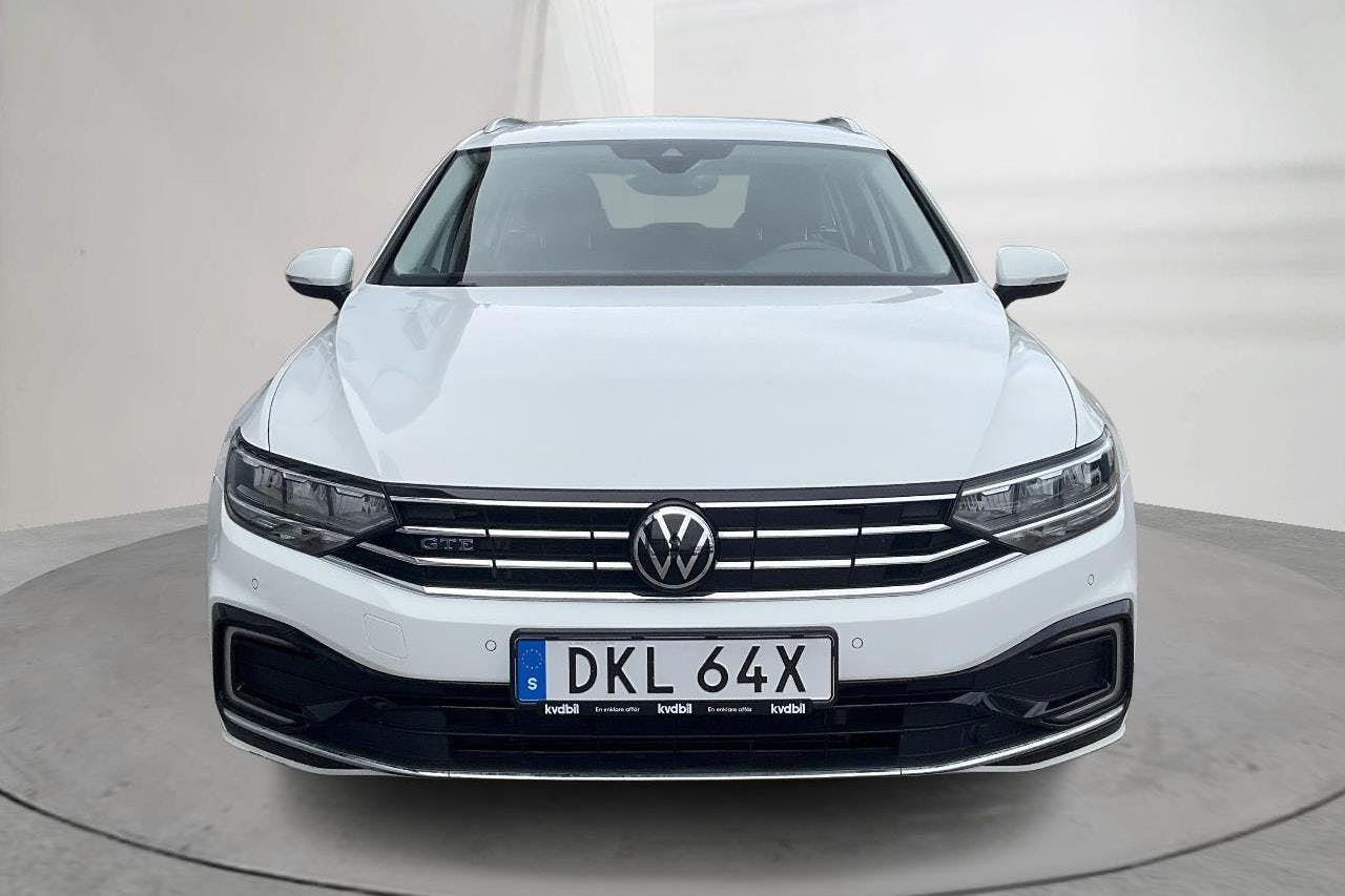VW Passat 1.4 GTE Sportscombi (218hk) - 55 740 km - Automaatne - valge - 2021