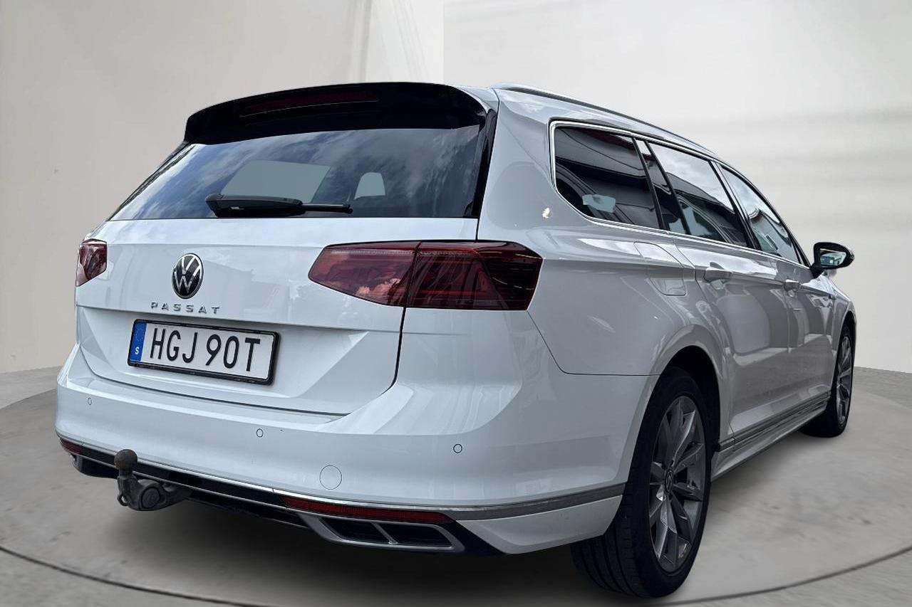 VW Passat 2.0 TDI Sportscombi (200hk) - 13 775 mil - Automat - vit - 2021
