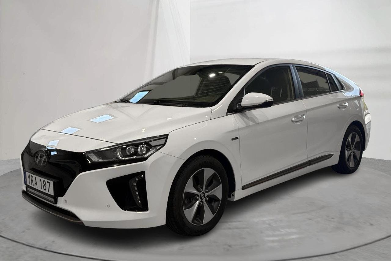 Hyundai IONIQ Electric (120hk) - 3 886 mil - Automat - vit - 2018