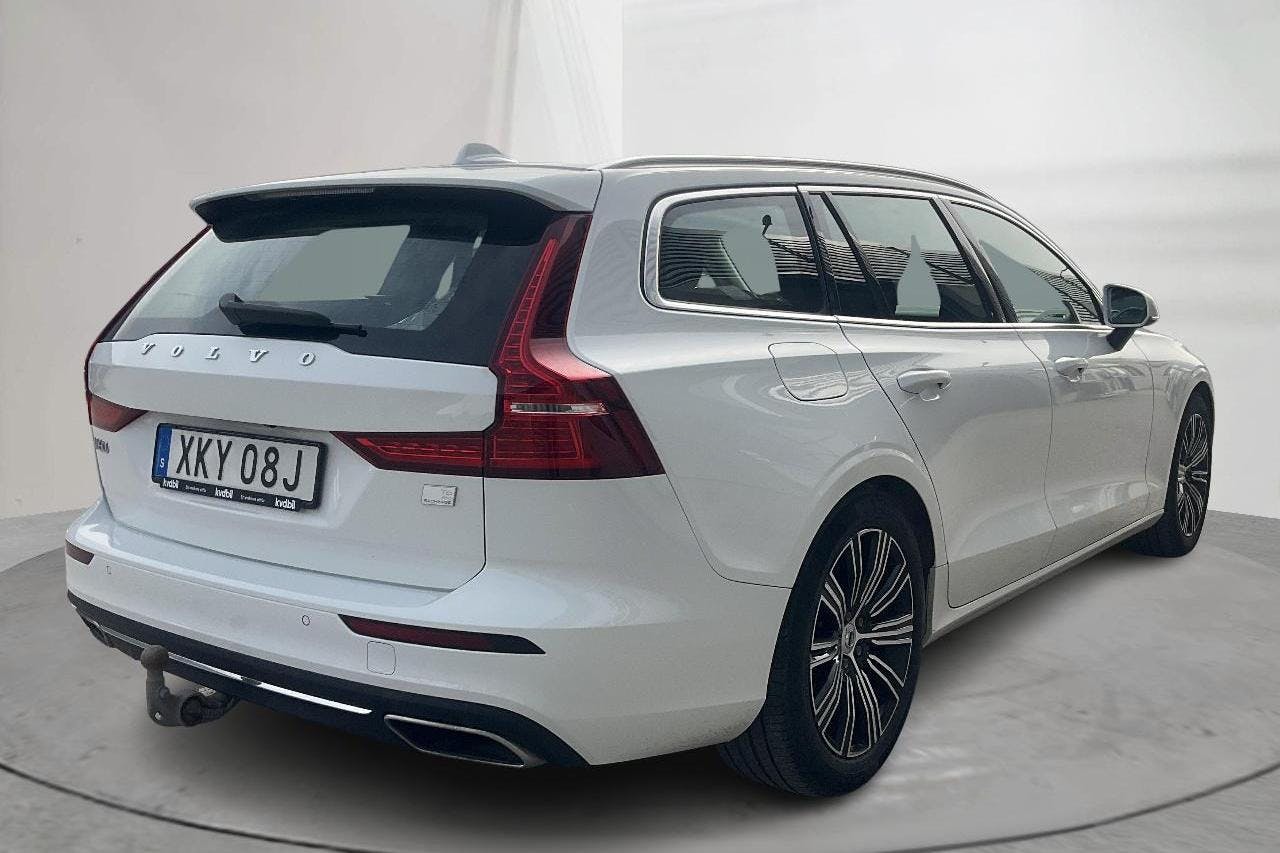 Volvo V60 T6 AWD Recharge (350hk) - 11 375 mil - Automat - vit - 2022