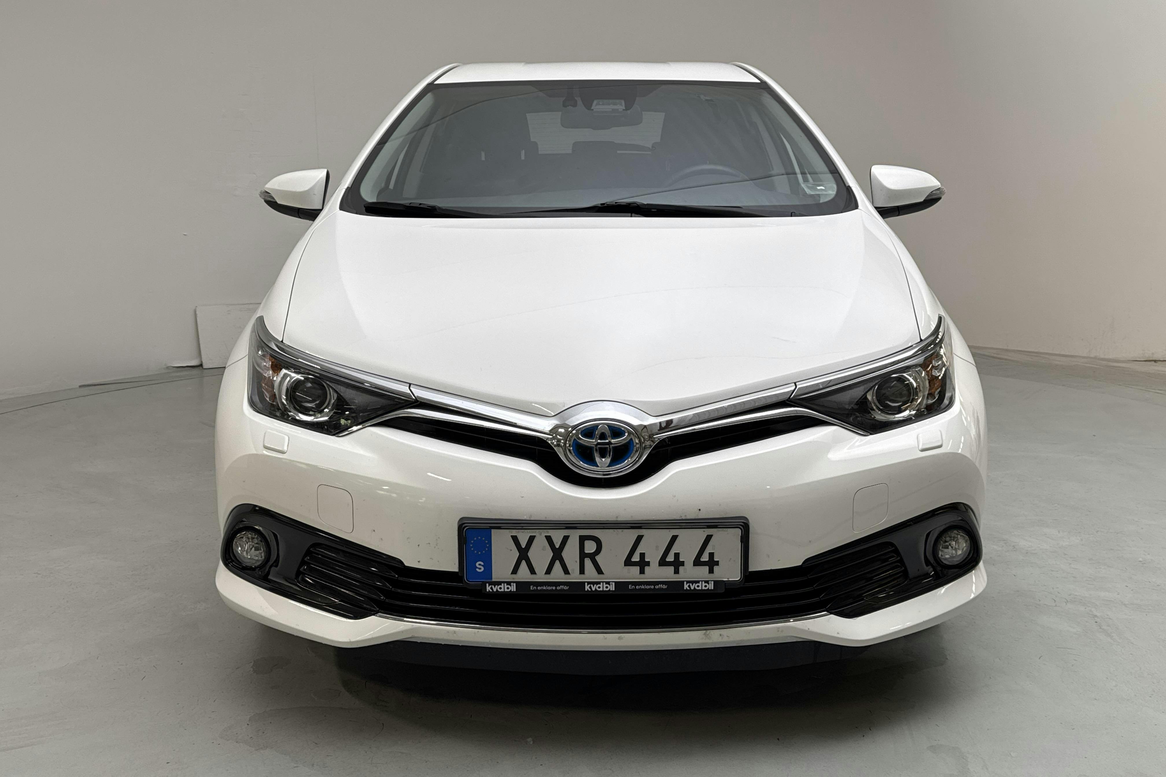Toyota Auris 1.8 HSD 5dr (99hk) - 53 140 km - Automatic - white - 2016
