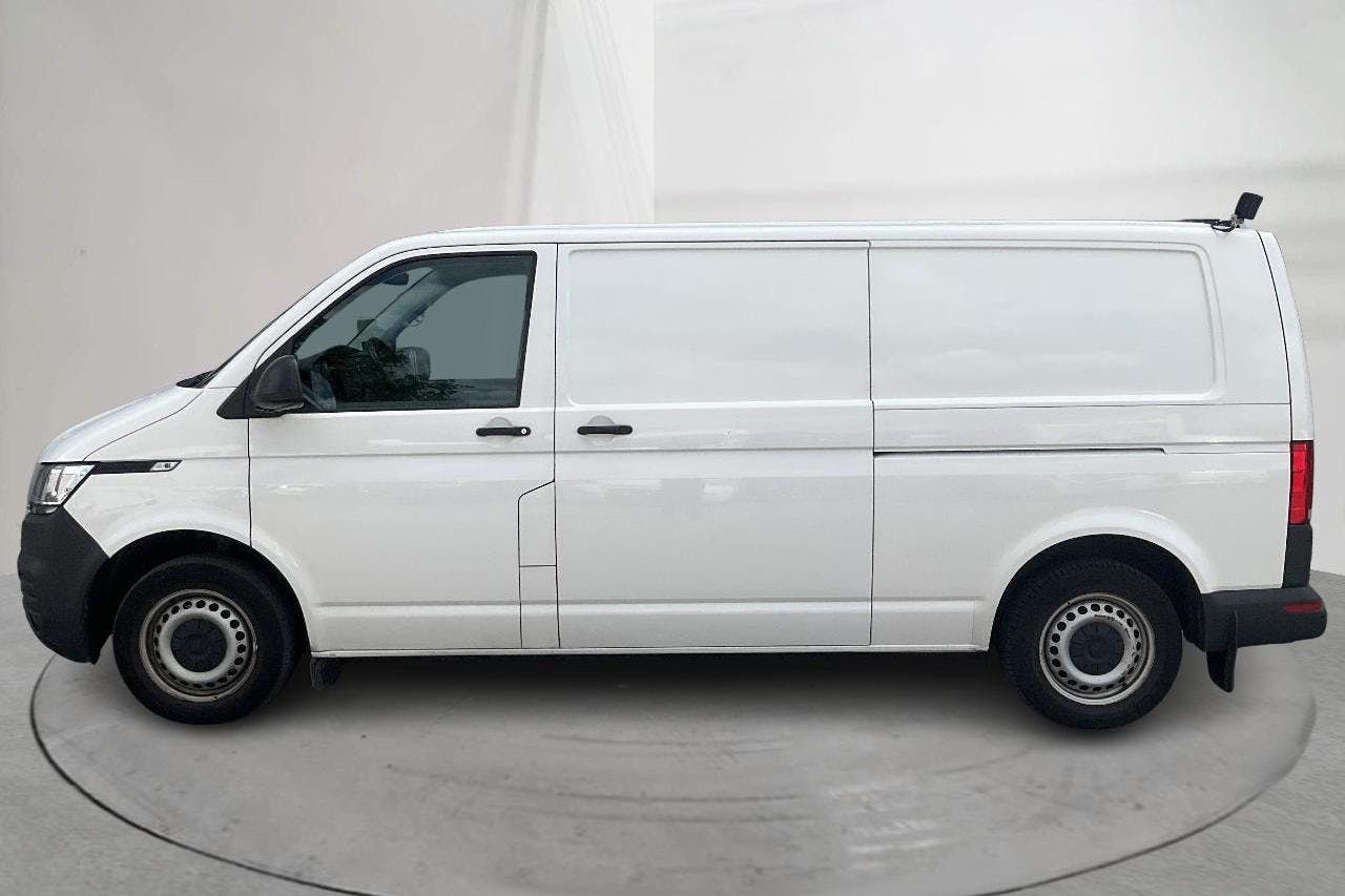 Presentationsfoto 2 av 19: VW Transporter T6.1 2.0 TDI BMT Skåp 4MOTION (150hk) - 15 586 mil - Manuell - vit - 2020
