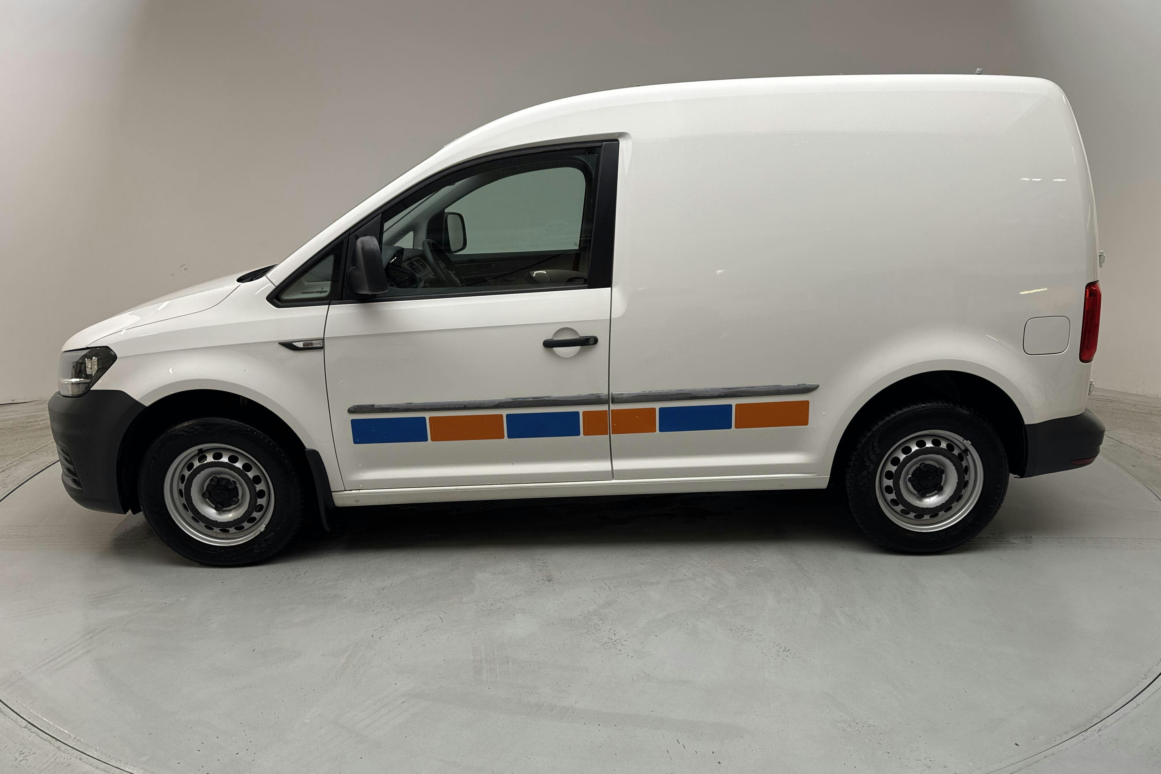 Presentationsfoto 2 av 10: VW Caddy 1.4 TGI Skåp (110hk) - 10 795 mil - Manuell - vit - 2017