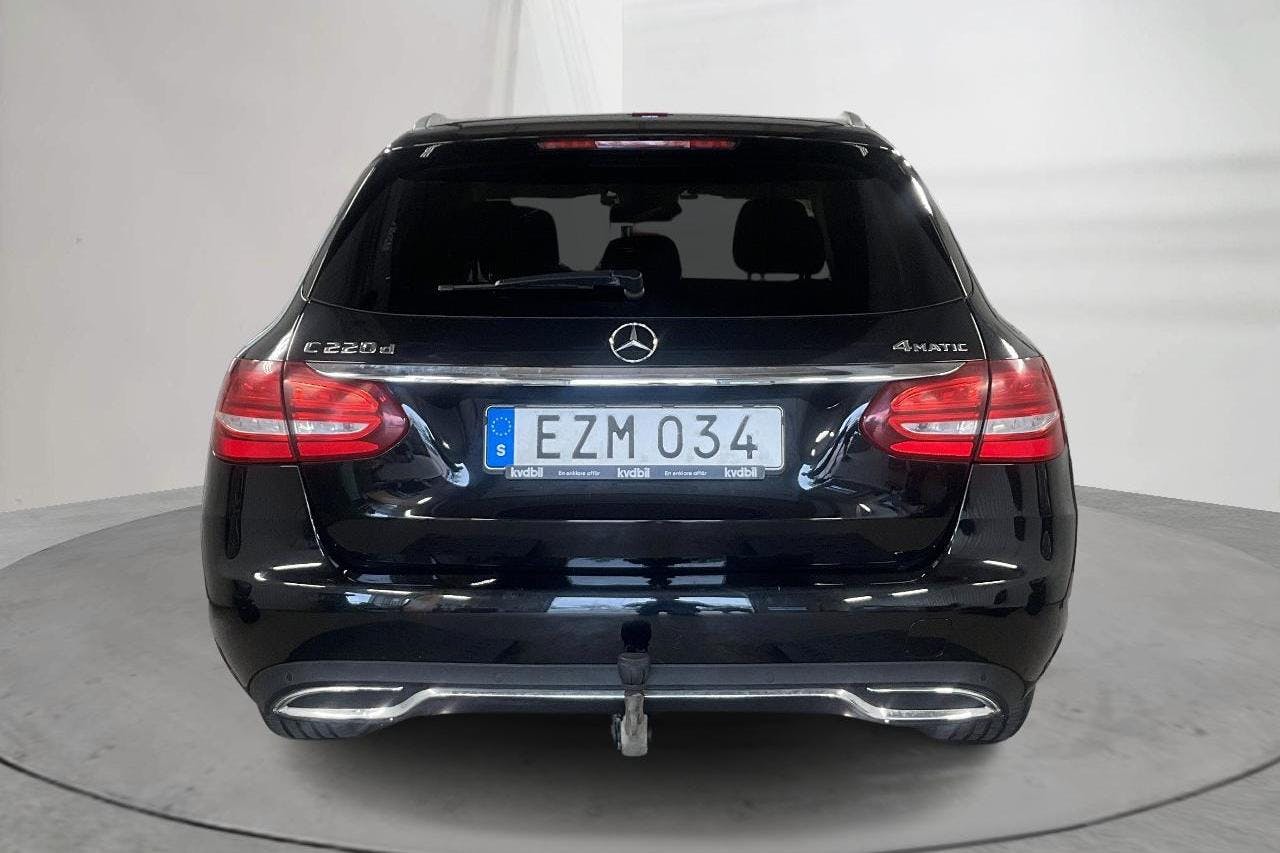 Mercedes C 220 d 4MATIC Kombi S205 (170hk) - 155 390 km - Automatic - black - 2018