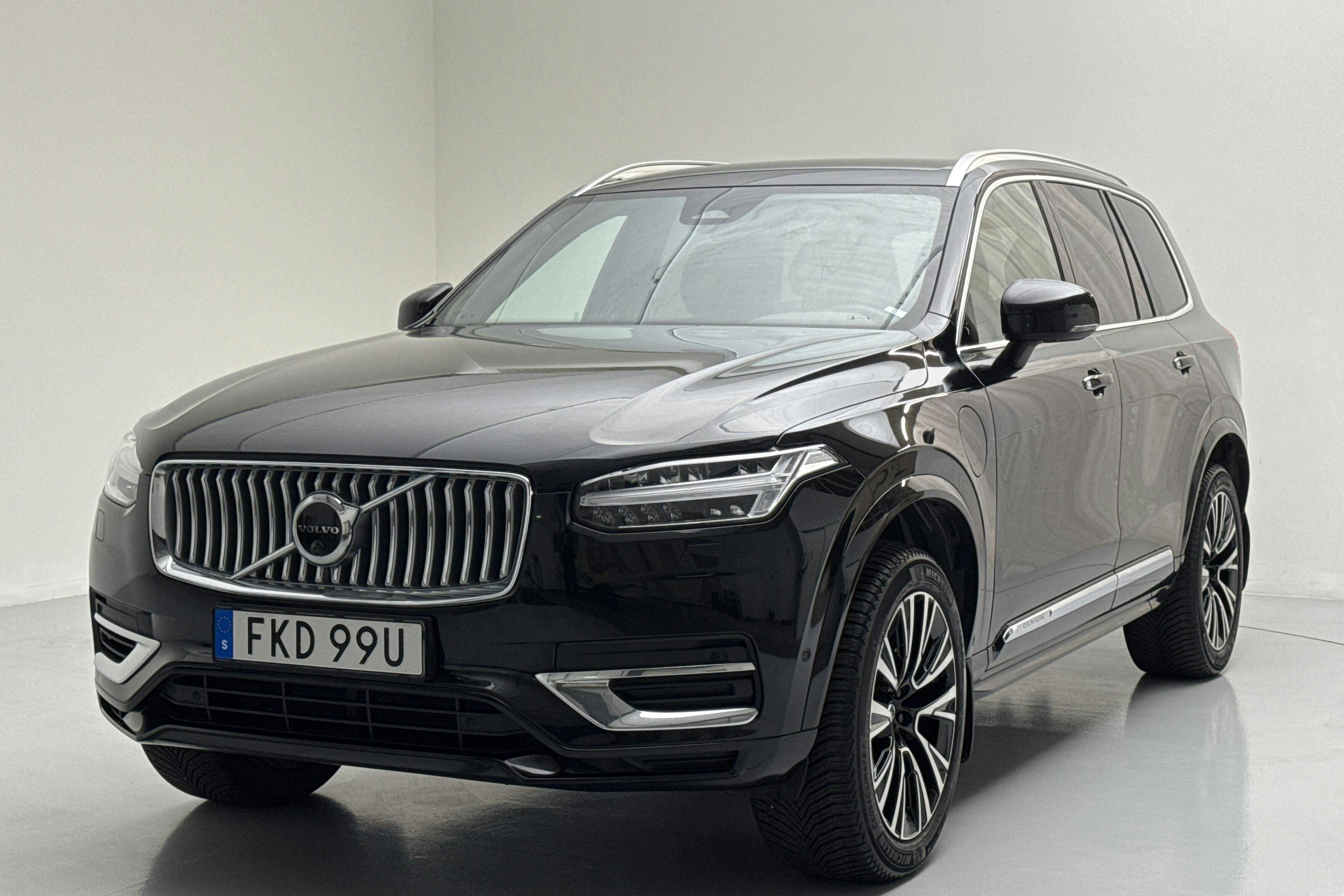 Volvo XC90 T8 AWD Recharge (455hk) - 10 521 mil - Automat - svart - 2023