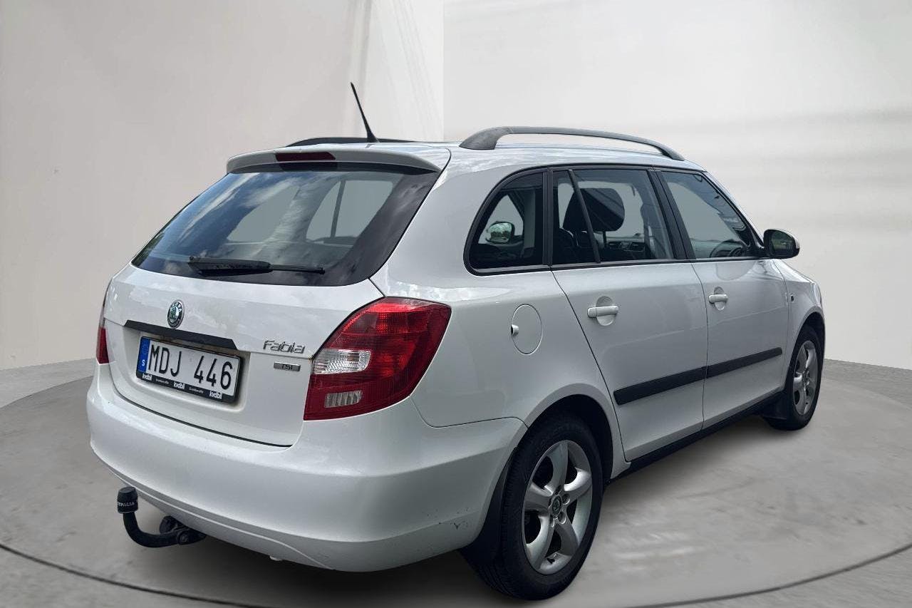 Skoda Fabia 1.2 TSI Combi (86hk) - 223 580 km - Käsitsi - valge - 2012