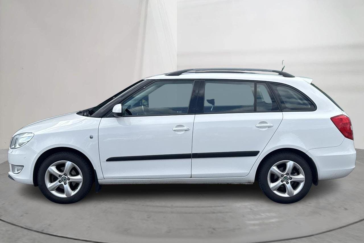 Esitlusfoto 2 aadressil 14: Skoda Fabia 1.2 TSI Combi (86hk) - 223 580 km - Käsitsi - valge - 2012