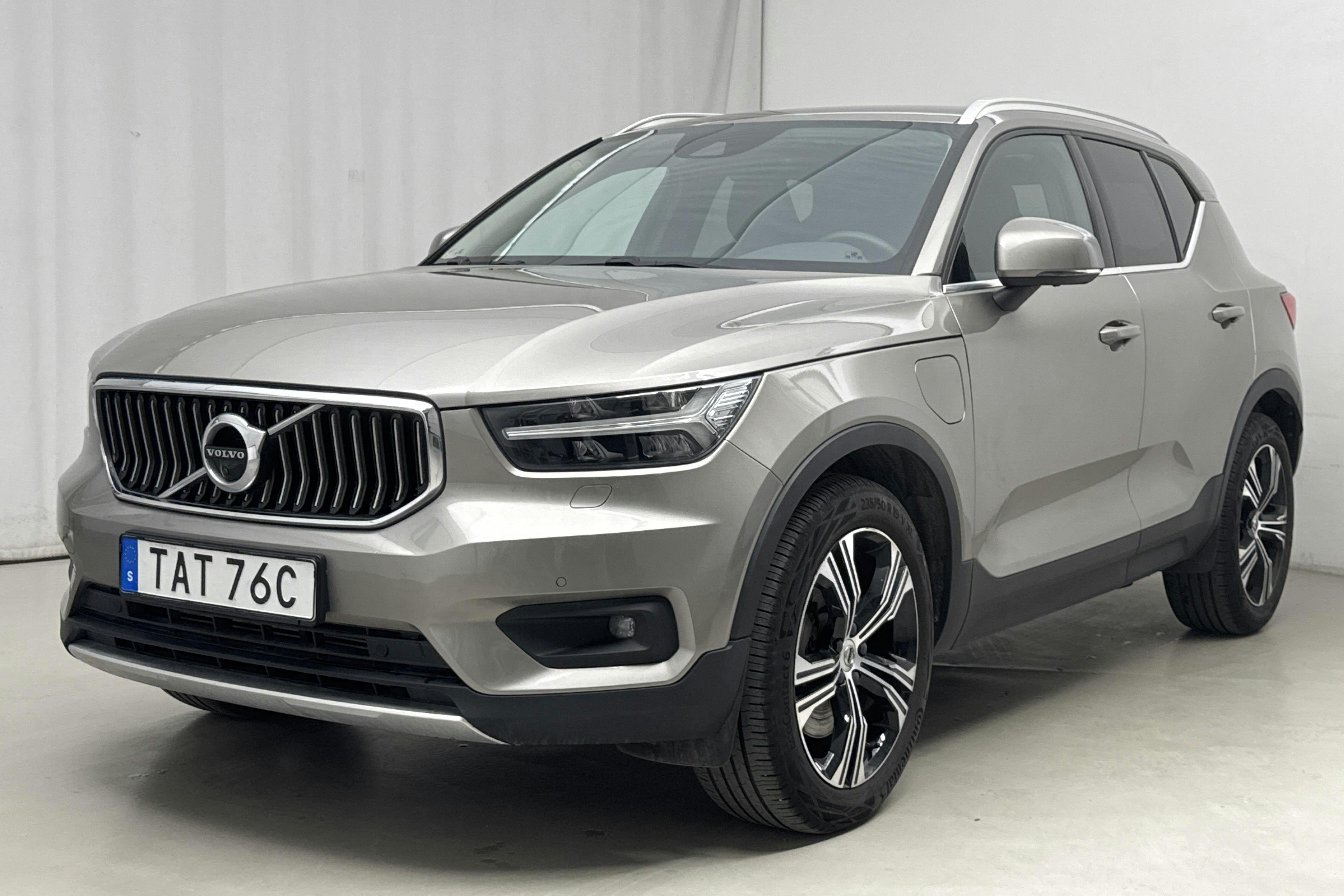 Volvo XC40 T5 2WD Twin Engine (262hk) - 6 953 mil - Automat - grå - 2021
