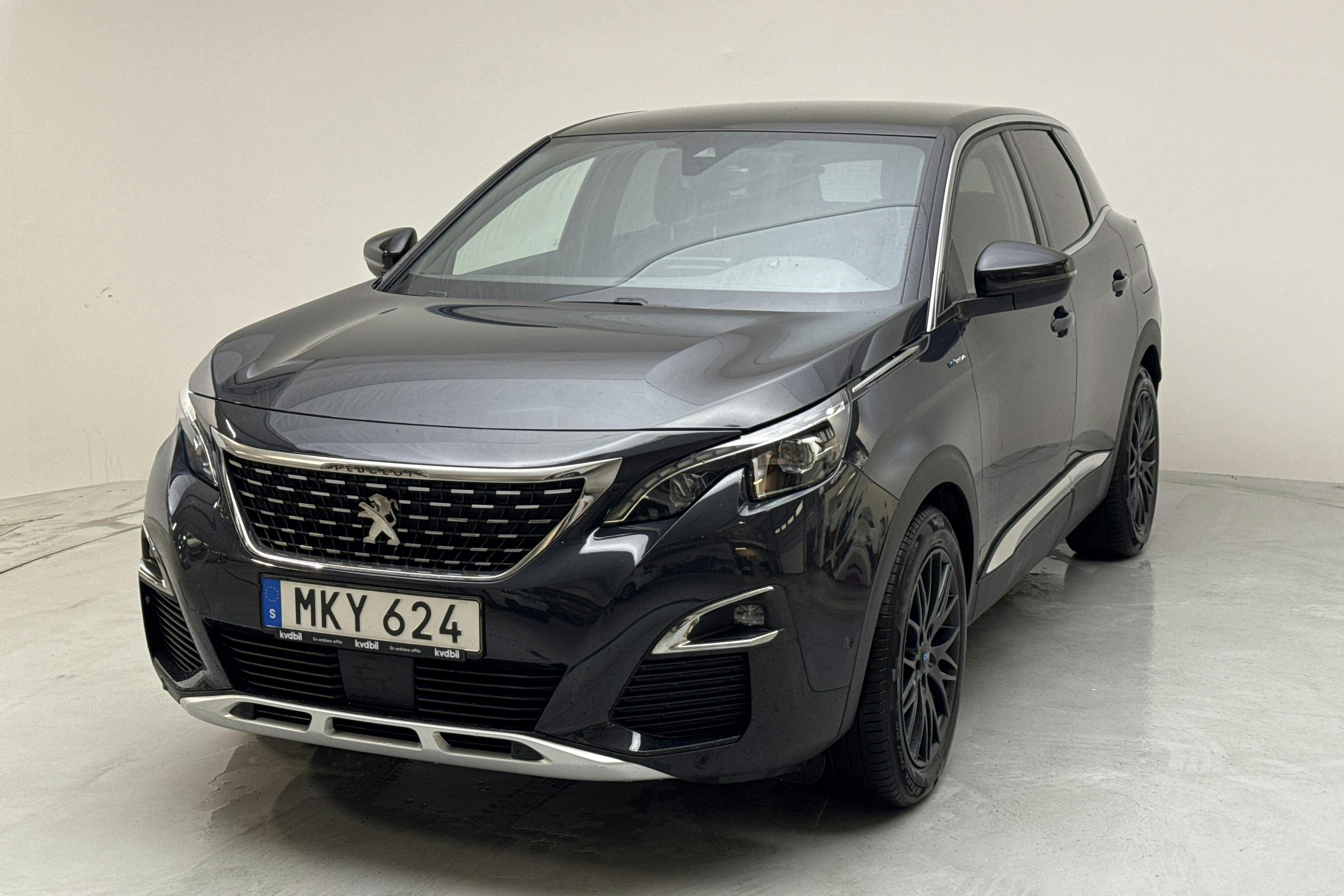 Peugeot 3008 1.6 Plug-in Hybrid 4 (300hk) - 112 440 km - Automatic - gray - 2020