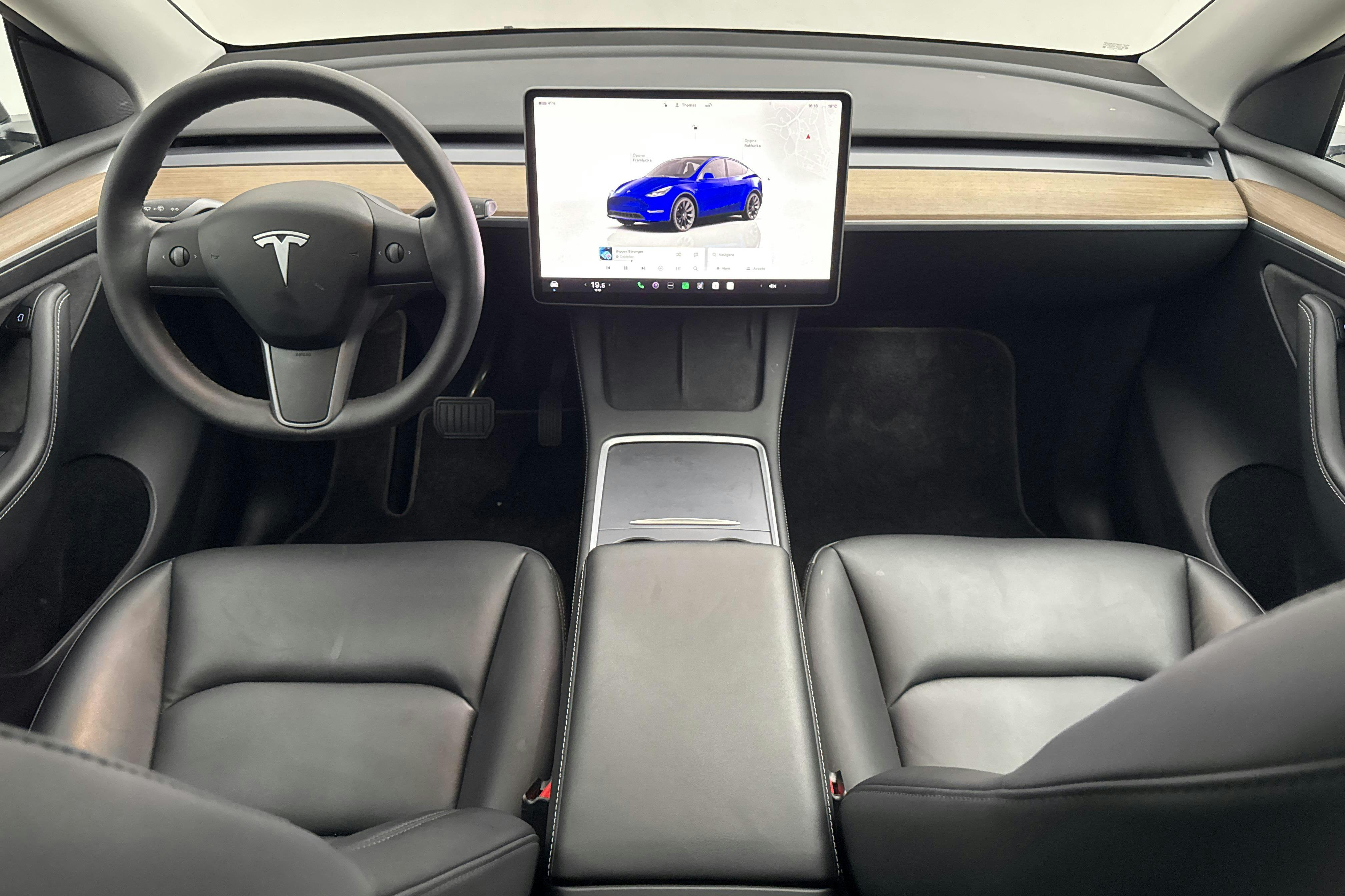 Tesla Model Y Long Range Dual Motor AWD - 7 714 mil - Manuell - svart - 2022