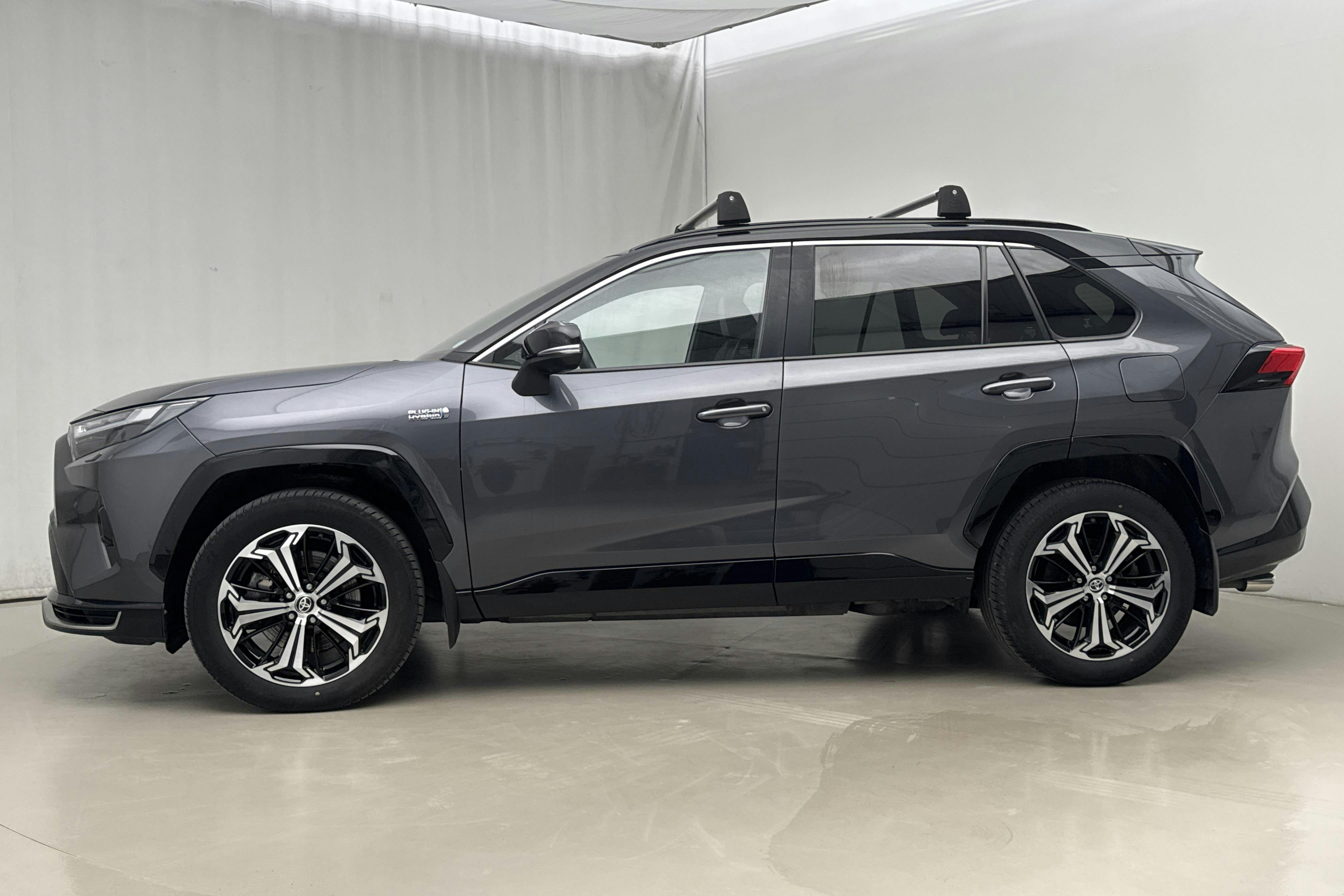 Presentation photo 2 of 19: Toyota RAV4 2.5 Plug-in Hybrid AWD (306hk) - 36 210 km - Automatic - gray - 2022