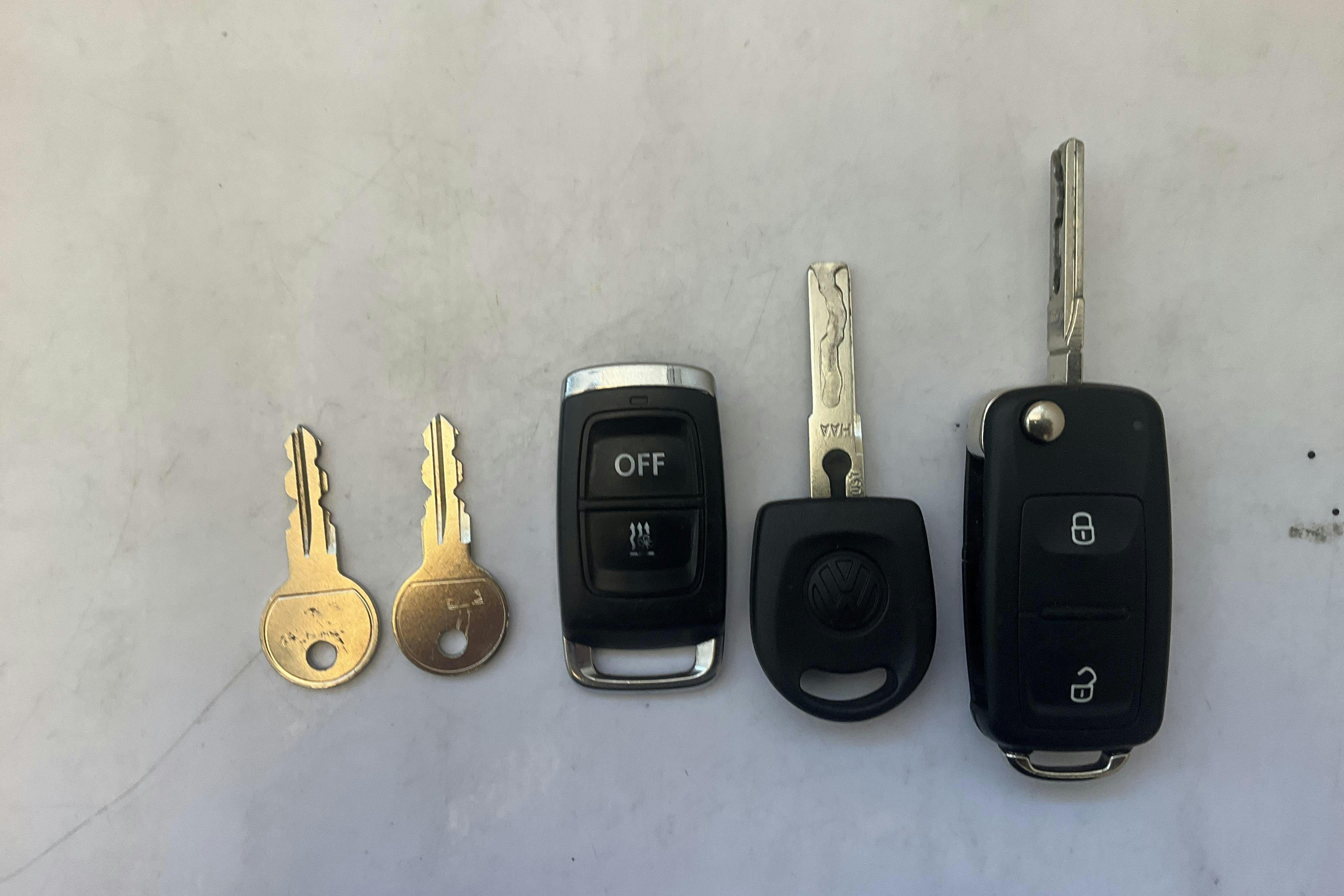 Presentationsfoto 14 av 14: VW Transporter Kombi T6 2.0 TDI BMT  4MOTION (150hk) - 22 314 mil - Manuell - vit - 2018