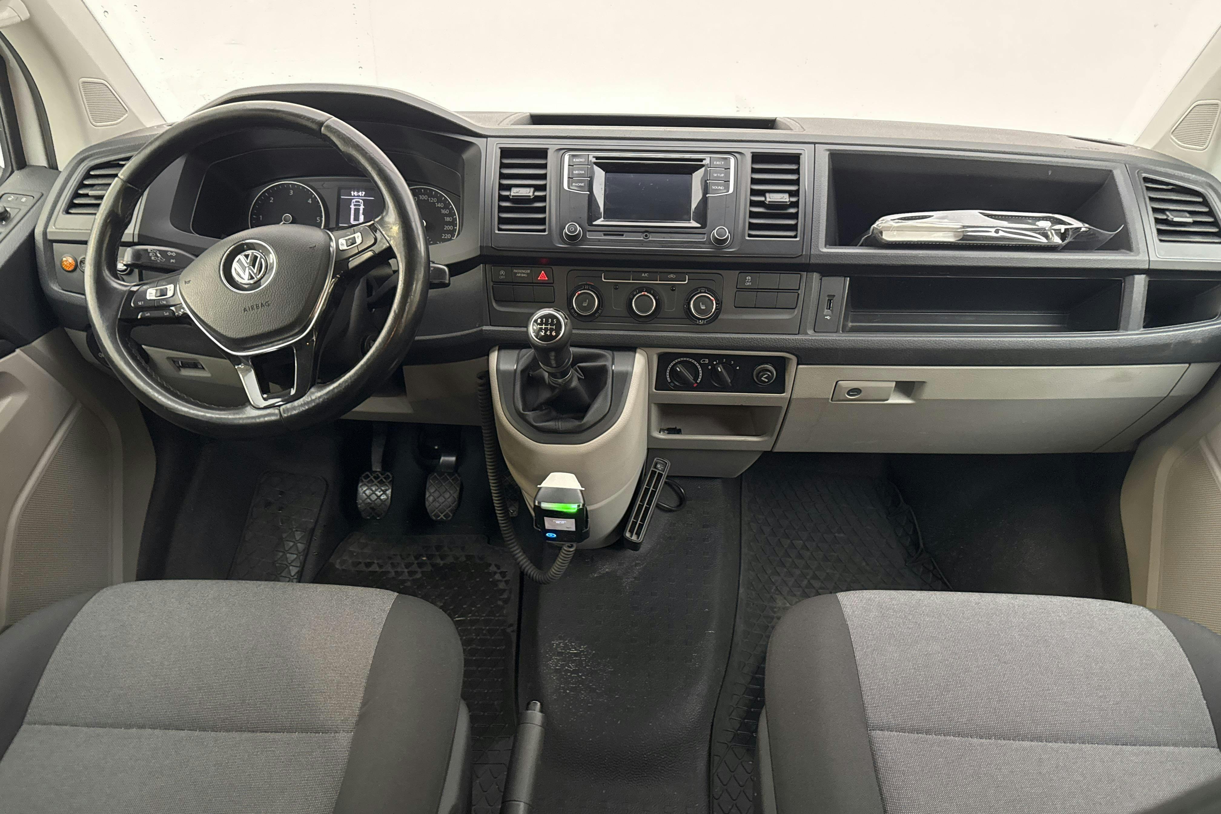 VW Transporter Kombi T6 2.0 TDI BMT  4MOTION (150hk) - 22 314 mil - Manuell - vit - 2018