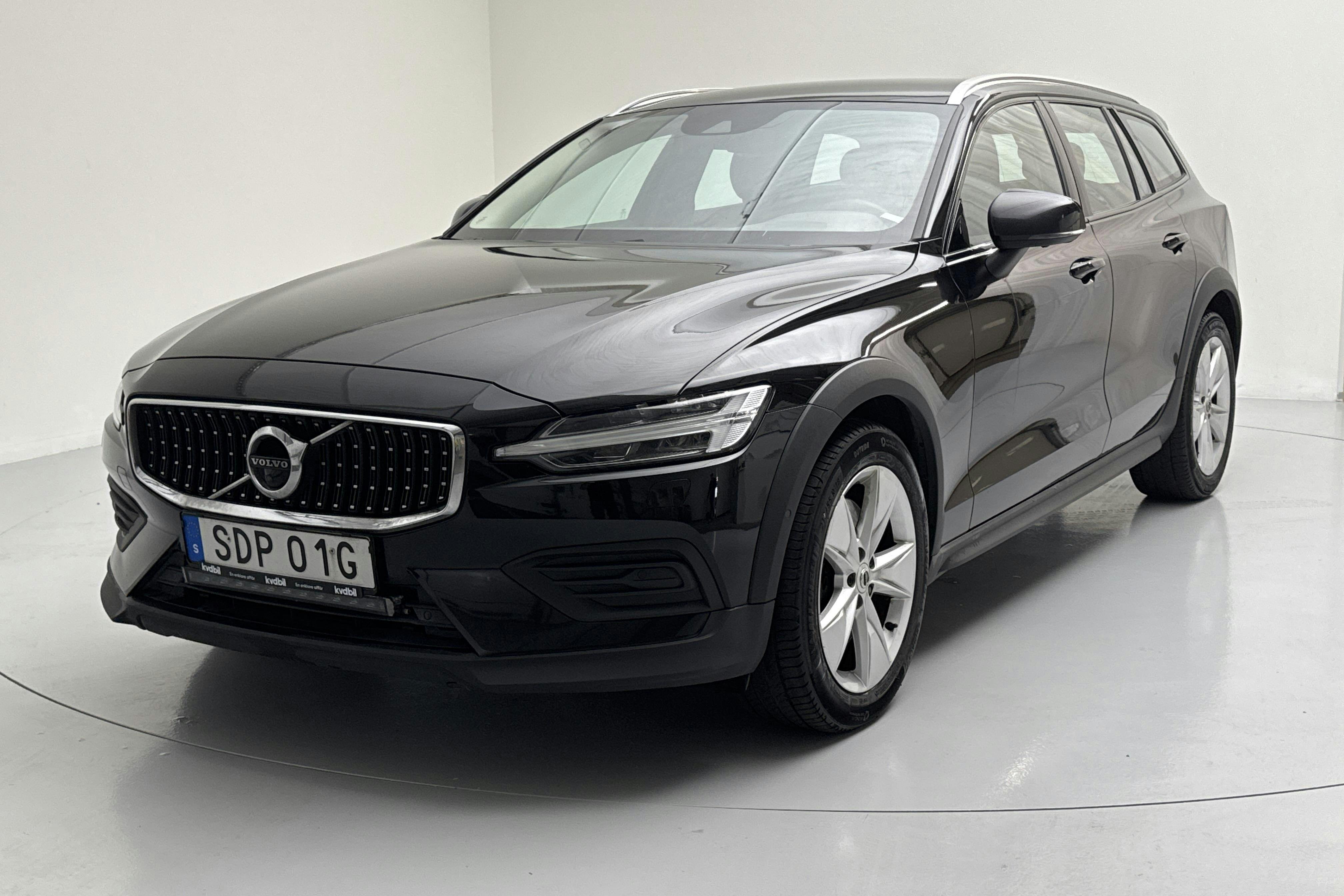 Volvo V60 B4 Cross Country AWD Mildhybrid, Diesel (197hk) - 176 050 km - Automatic - black - 2022