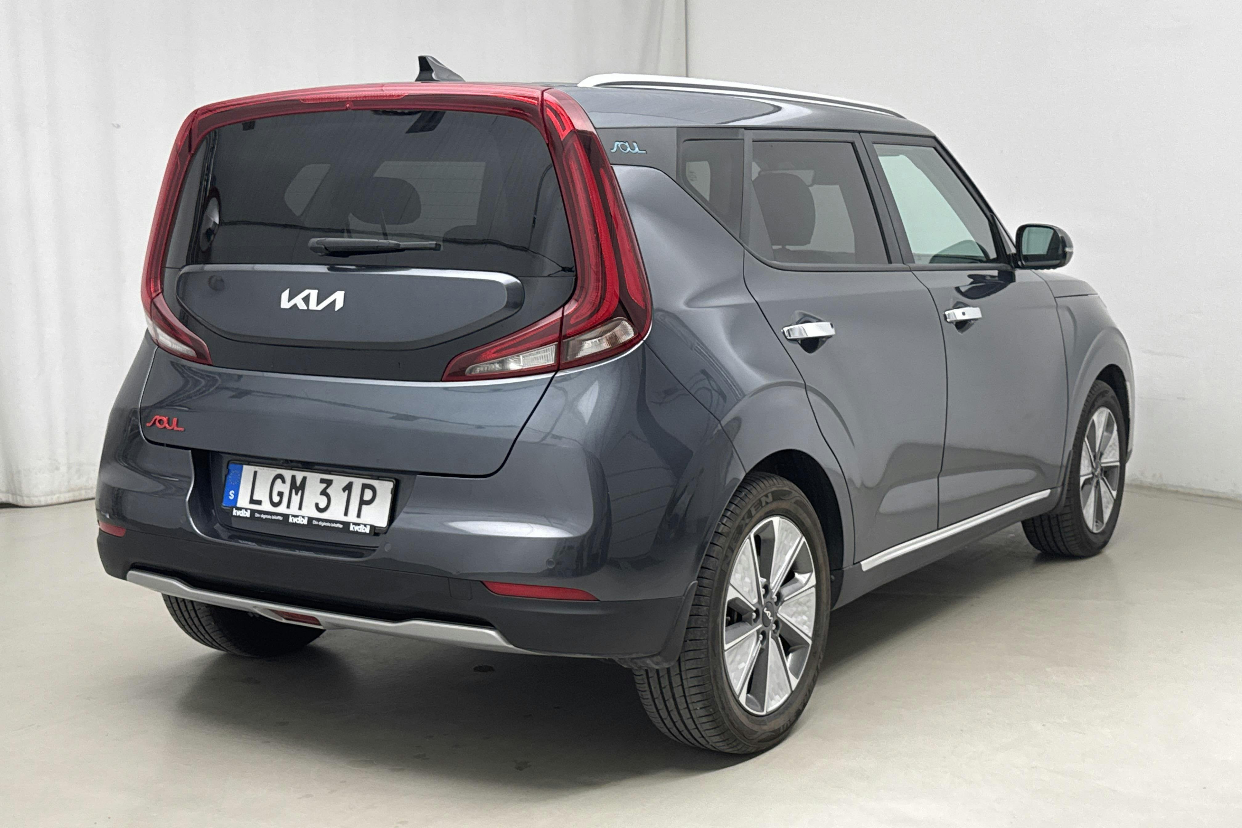 KIA e-Soul Long Range 64 kWh (204hk) - 28 540 km - Automaatne - hall - 2022