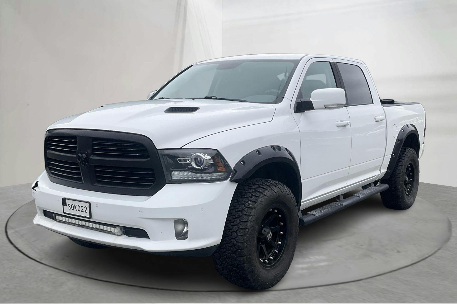 Dodge RAM 1500 5.7 4WD (401hk) - 142 760 km - Automatic - white - 2016