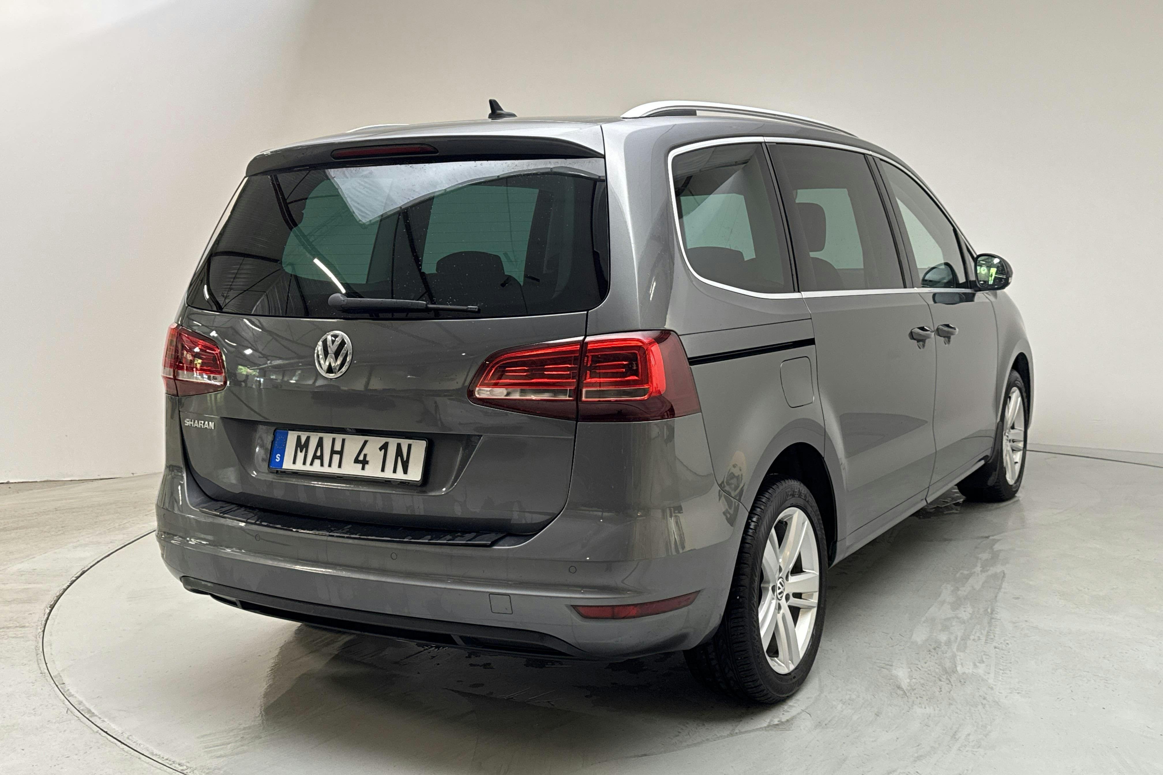 VW Sharan 2.0 TDI (150hk) - 11 823 mil - Automat - Dark Grey - 2020