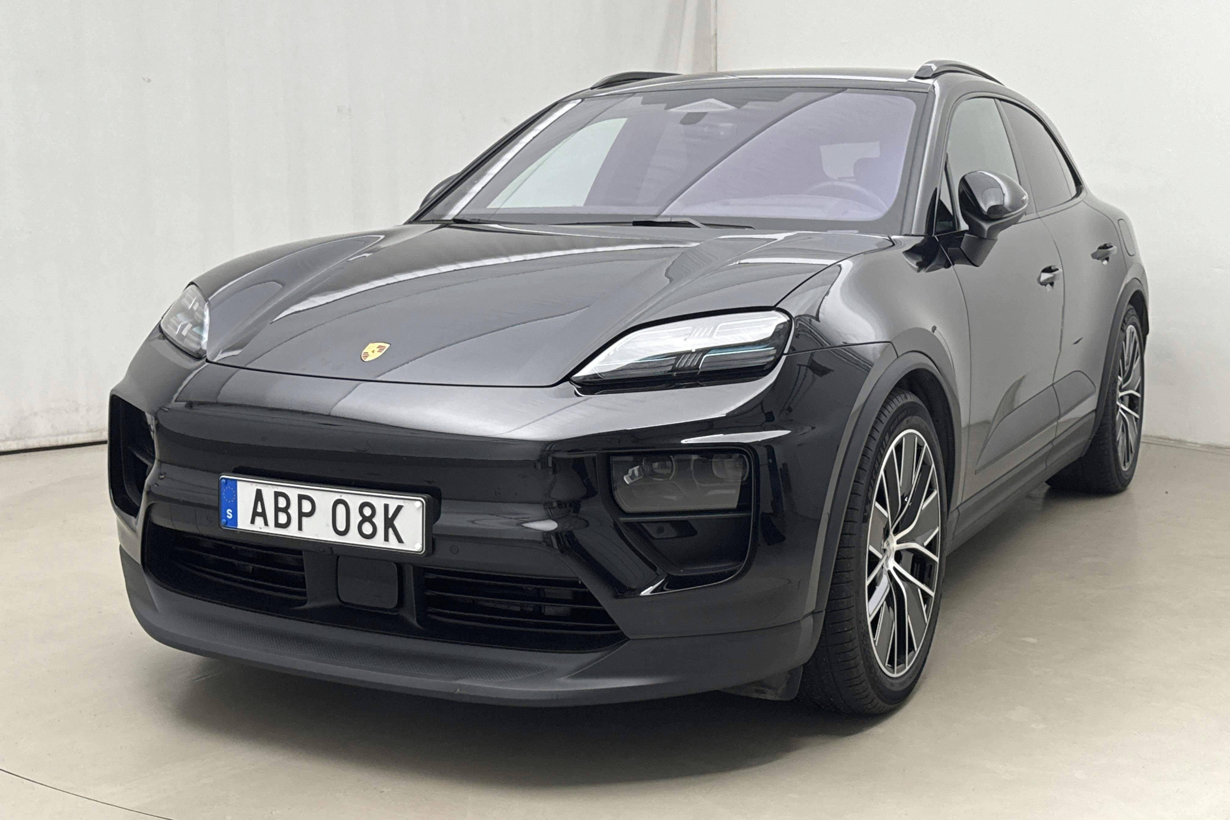 Porsche Macan 4S Electric - 840 mil - Automat - svart - 2025
