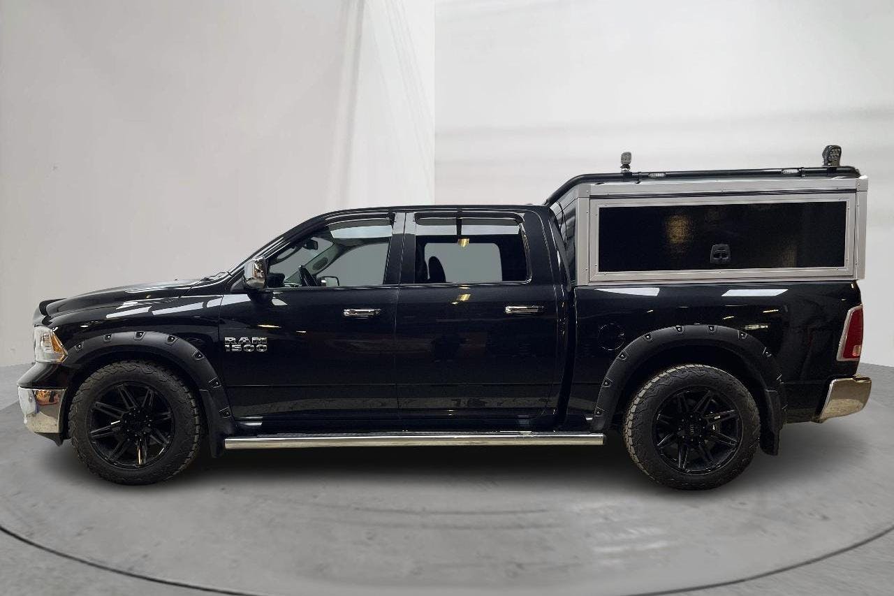 Presentationsfoto 2 av 16: Dodge RAM 1500 5.7 4WD (401hk) - 8 648 mil - Automat - svart - 2018