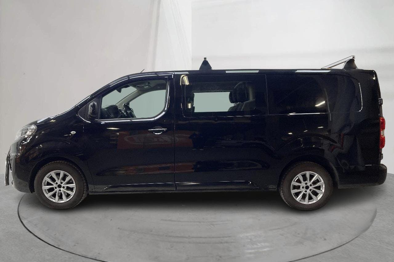 Presentationsfoto 2 av 13: Citroën Jumpy III 2.0 BlueHDI Skåp (180hk) - 10 381 mil - Automat - svart - 2023