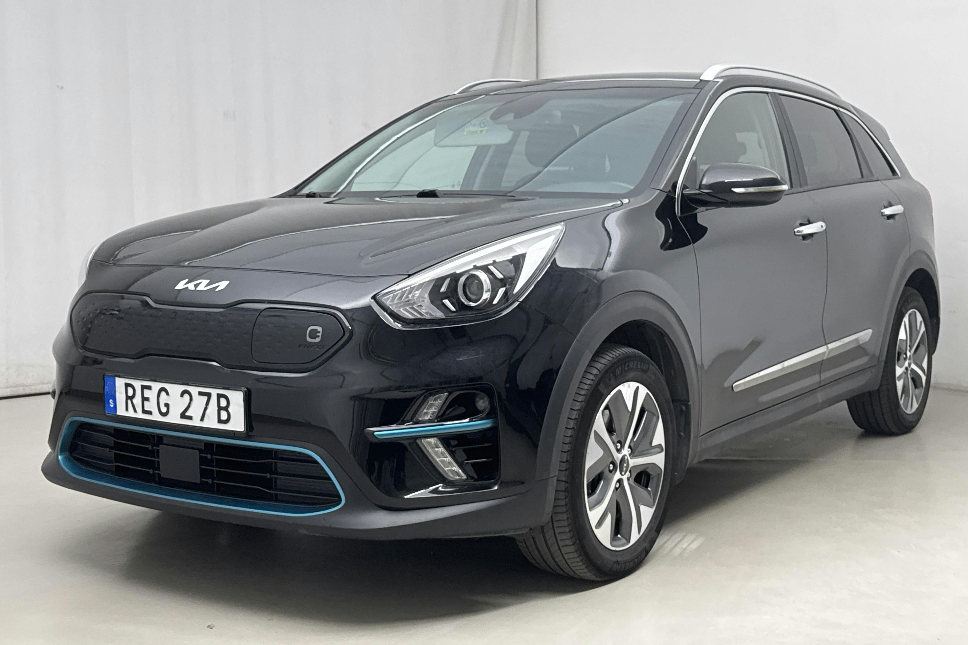 Presentation photo 1 of 19: KIA e-Niro 64 kWh (204hk) - 121 010 km - Automatic - black - 2022