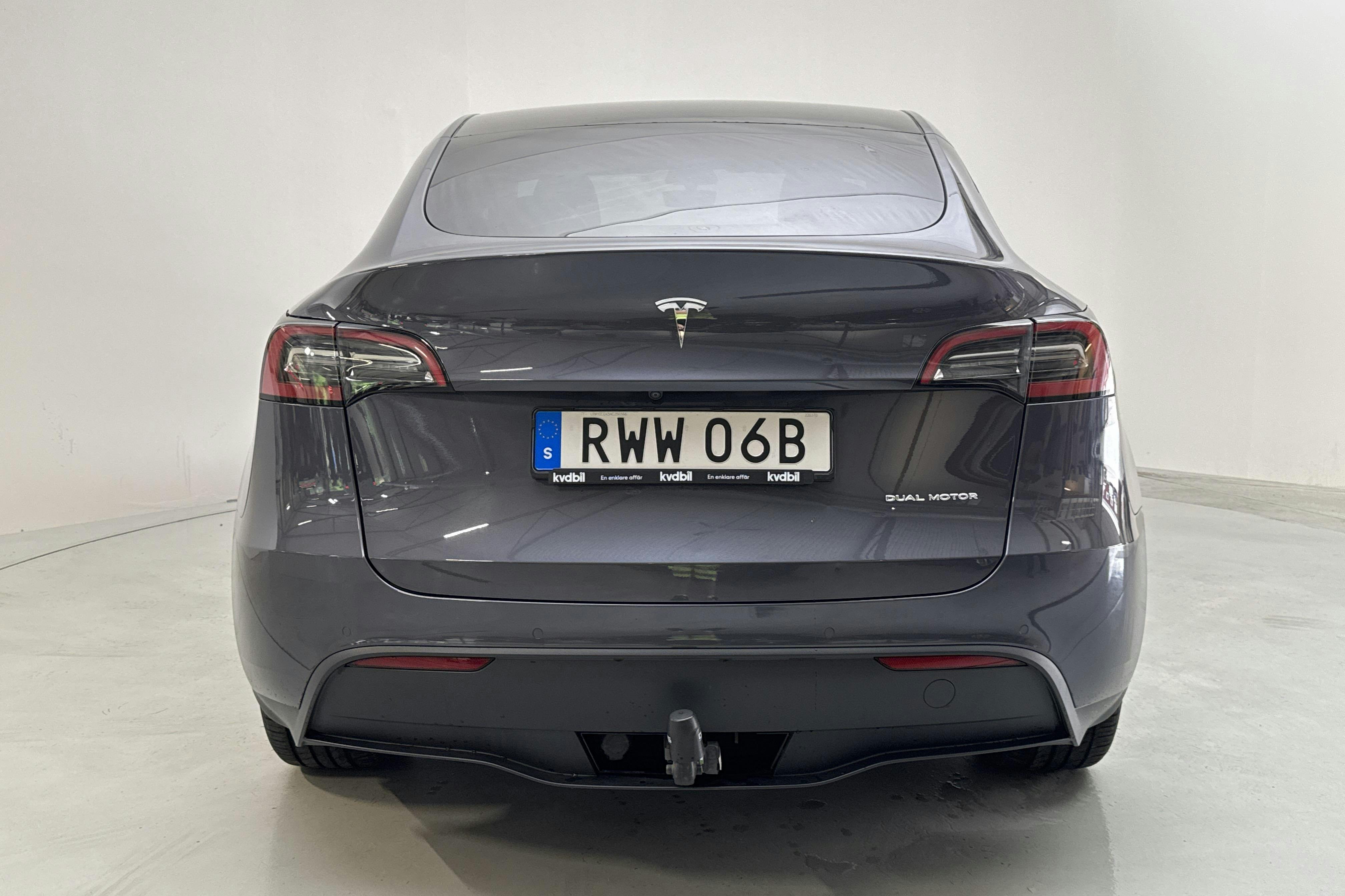 Tesla Model Y Long Range Dual Motor AWD - 14 461 mil - Automat - grå - 2022