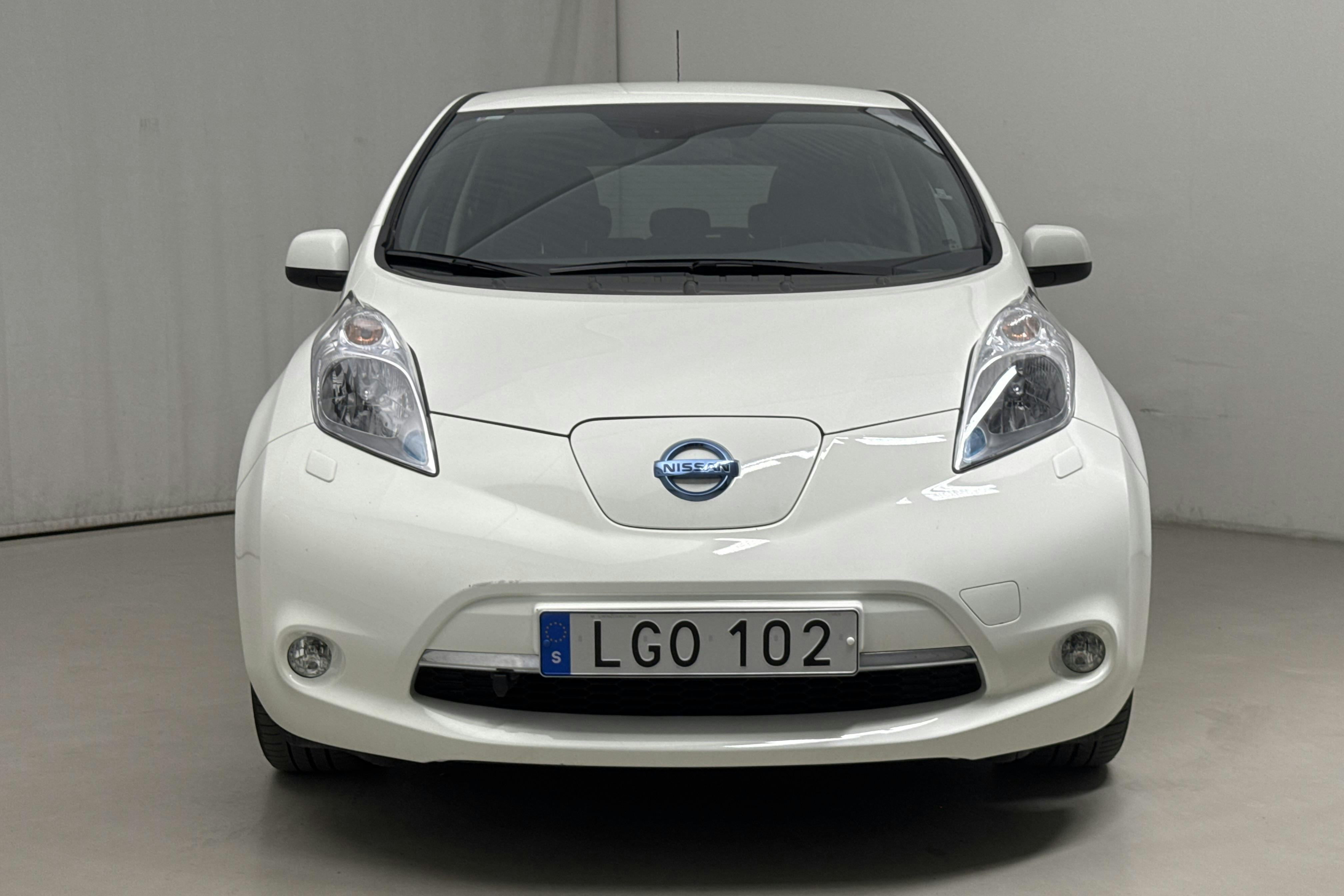 Nissan LEAF 5dr (109hk) - 40 420 km - Automaatne - valge - 2018