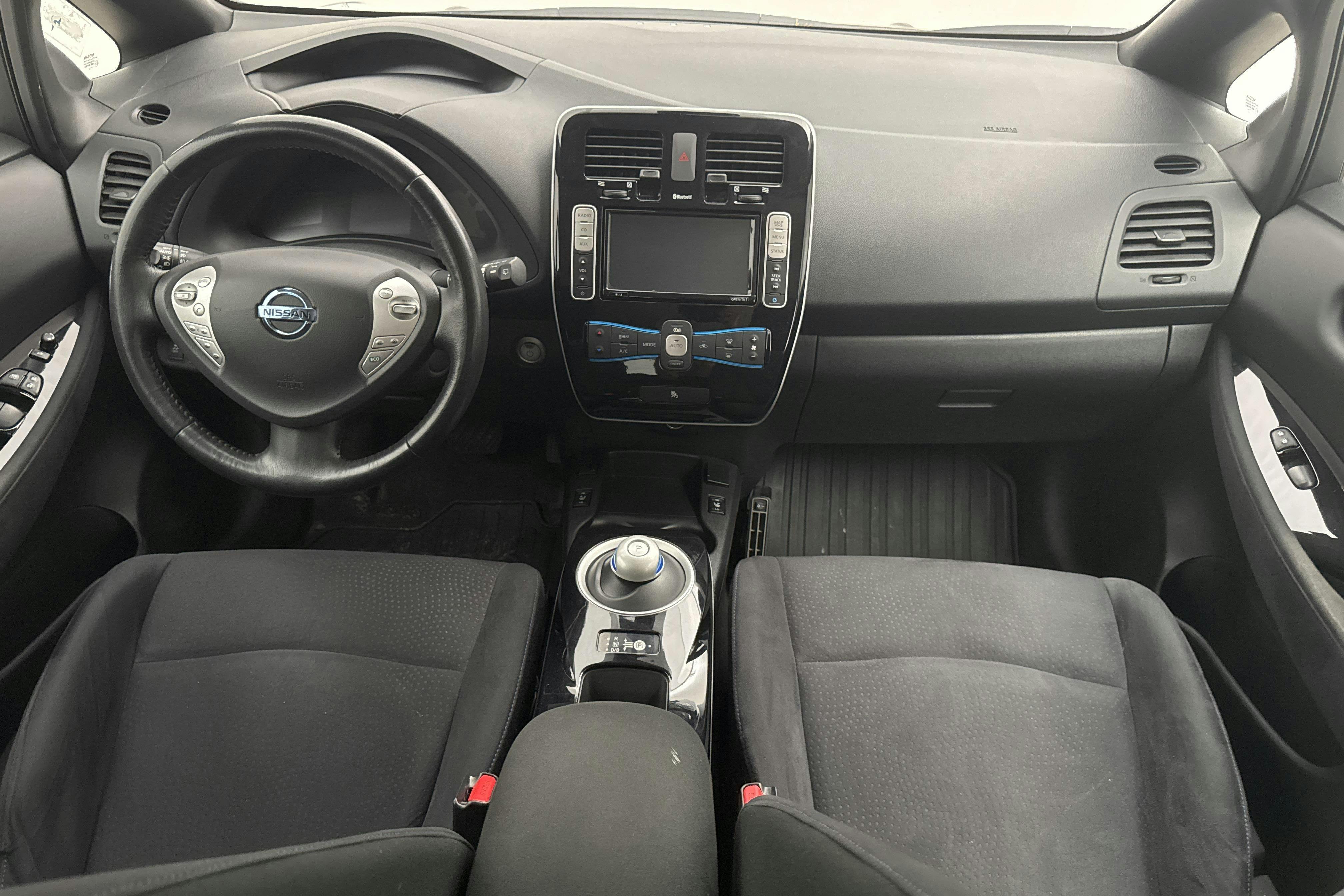 Nissan LEAF 5dr (109hk) - 40 420 km - Automaatne - valge - 2018