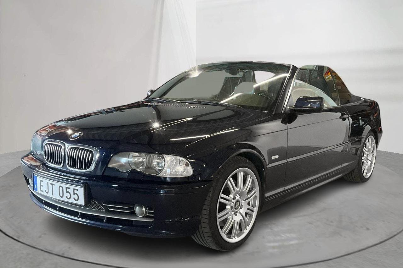 Presentation photo 1 of 18: BMW 330Ci Cabriolet, E46 (231hk) - 260 080 km - Automatic - Dark Blue - 2001