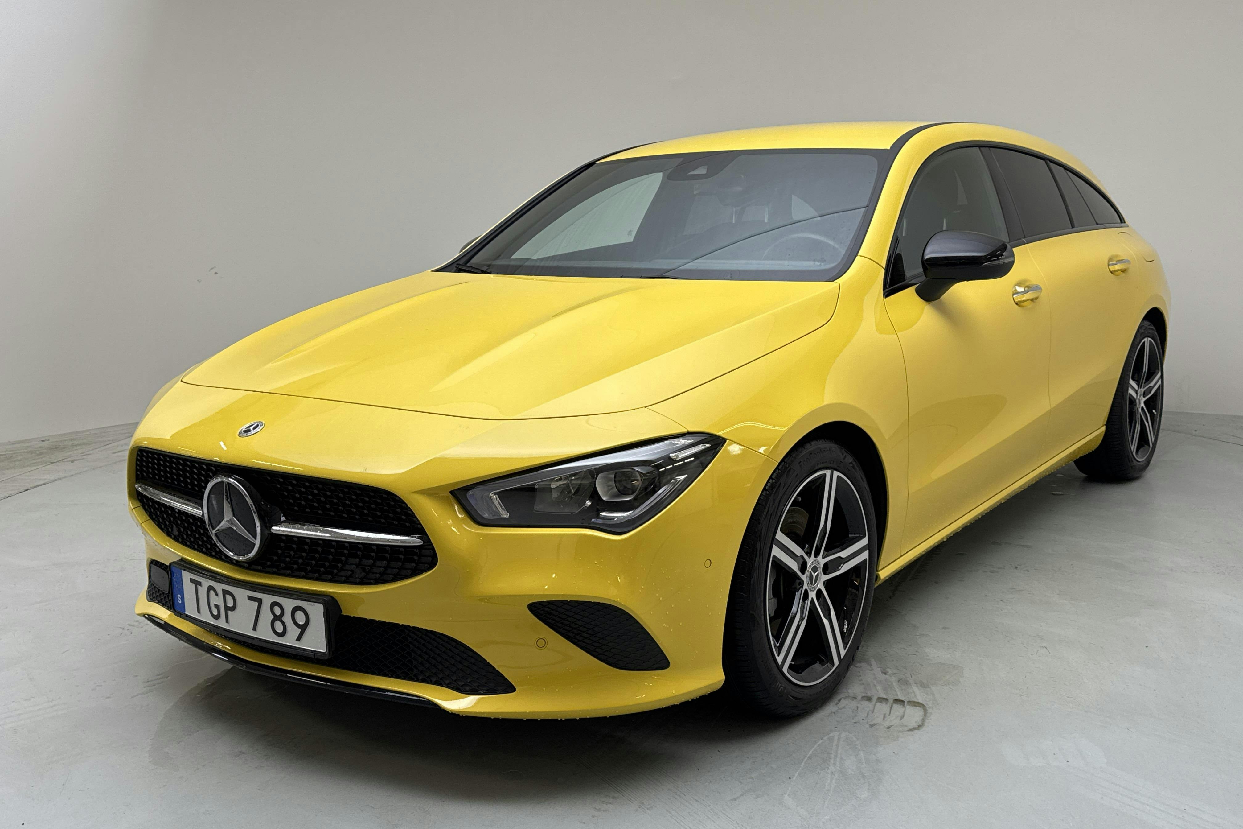 Mercedes CLA 200 Shooting Brake X118 (163hk) - 1 793 mil - Automat - gul - 2023