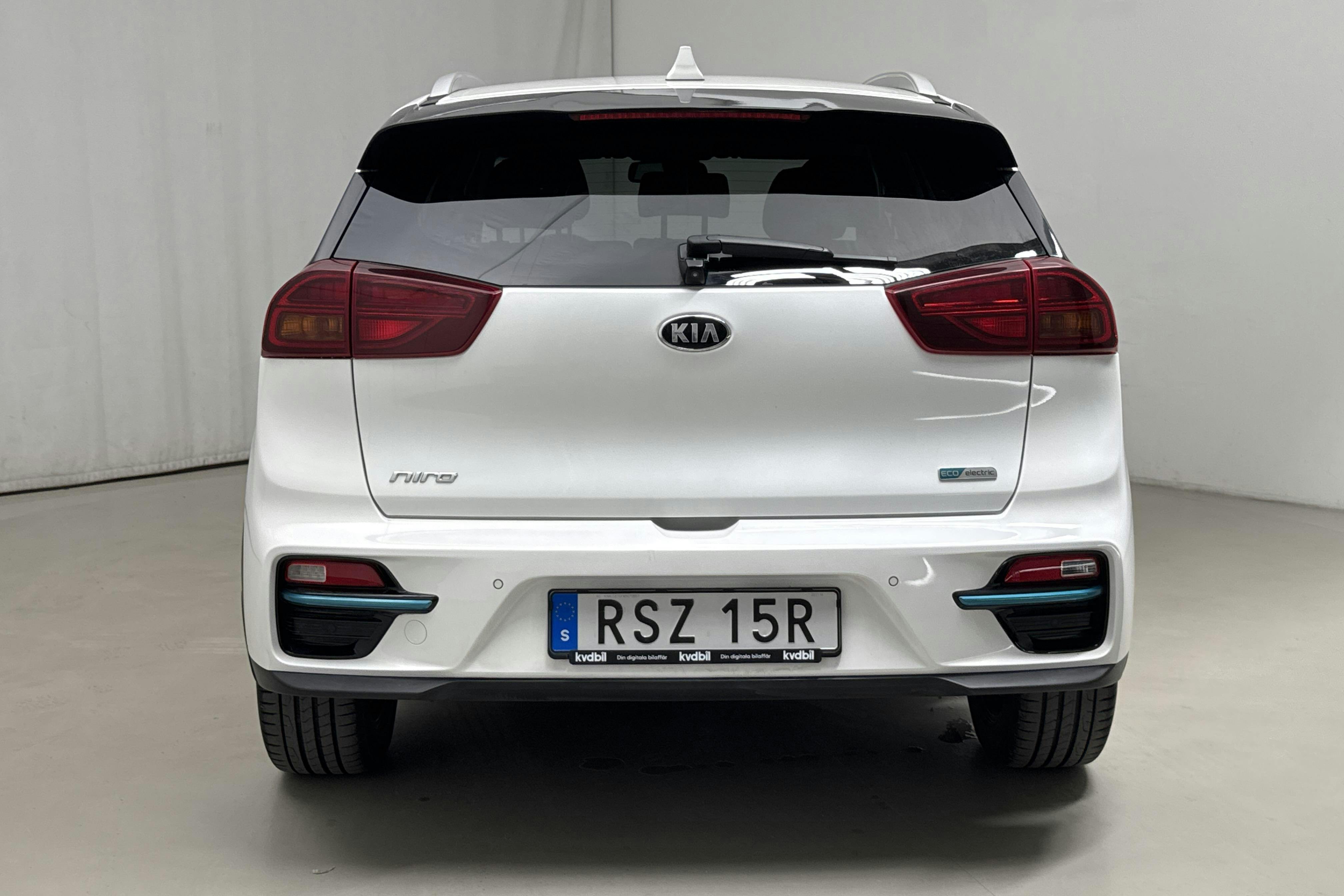 KIA e-Niro 64 kWh (204hk) - 9 246 mil - Automat - vit - 2021