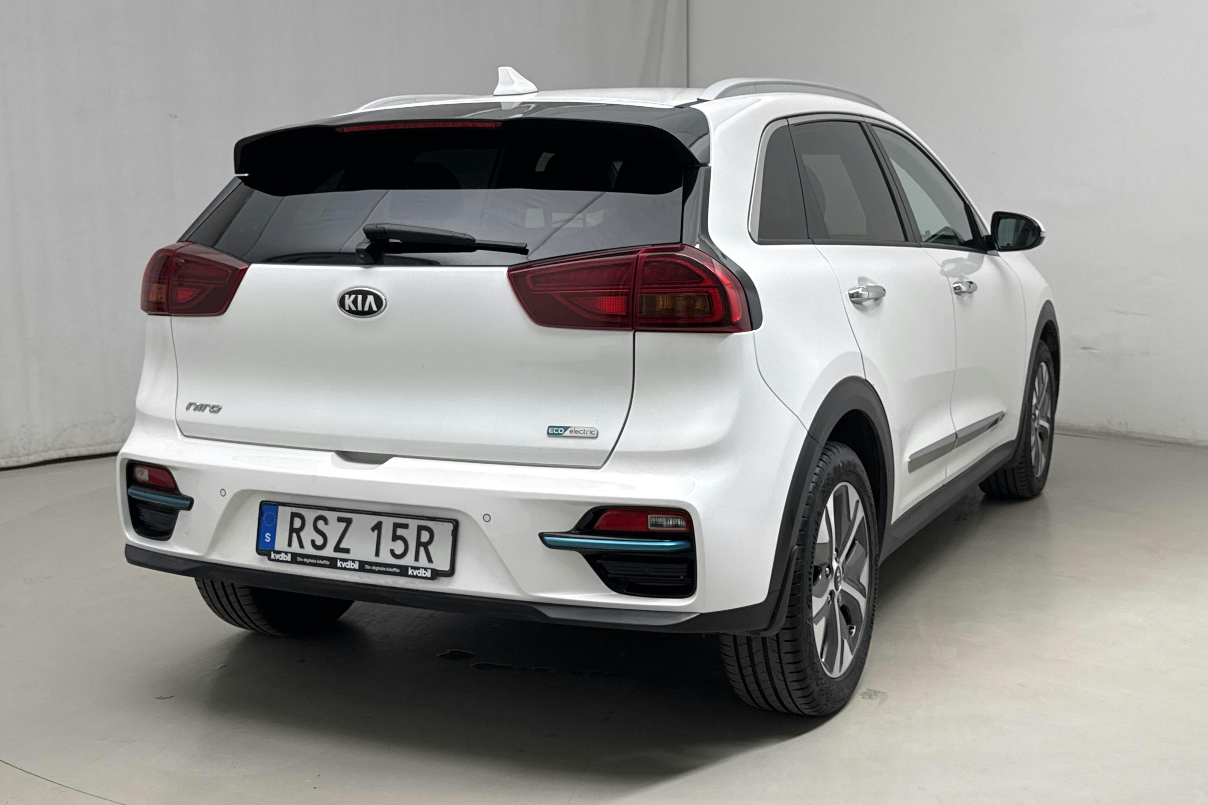 KIA e-Niro 64 kWh (204hk) - 9 246 mil - Automat - vit - 2021