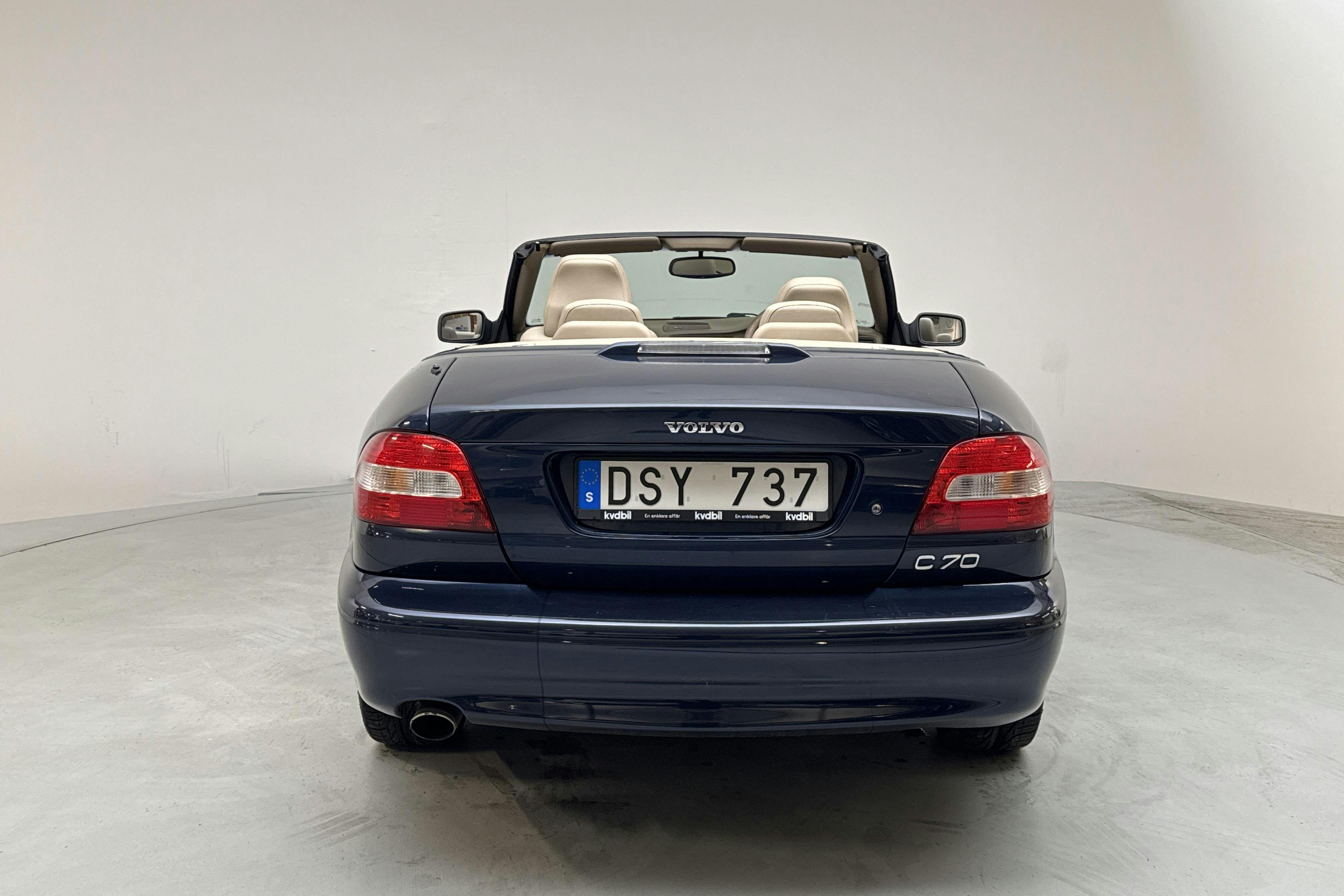 Volvo C70 2.4T Cabriolet (200hk) - 17 679 mil - Automat - blå - 2004