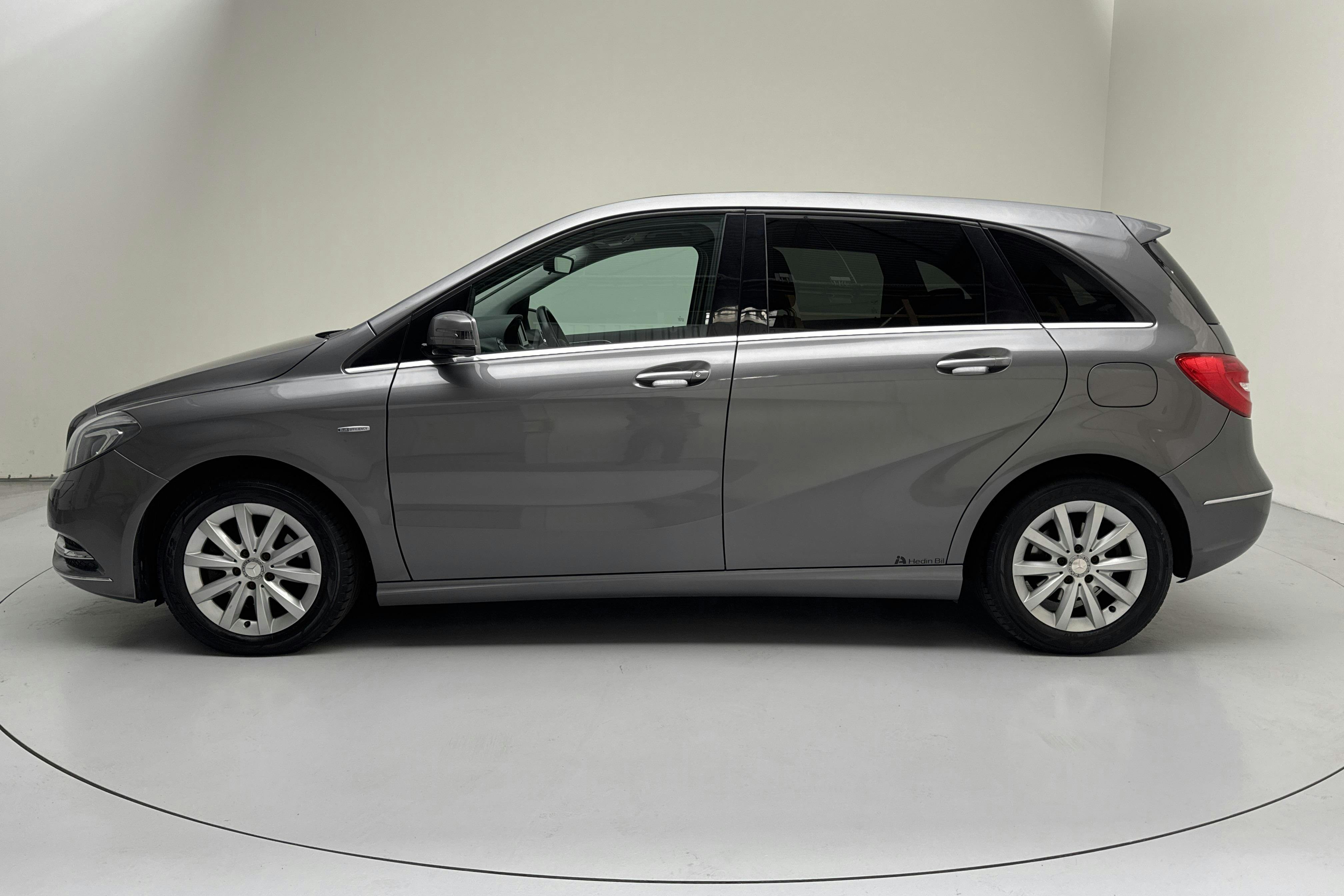 Esitlusfoto 2 aadressil 11: Mercedes B 180 CDI W246 (109hk) - 173 080 km - Käsitsi - Dark Grey - 2012