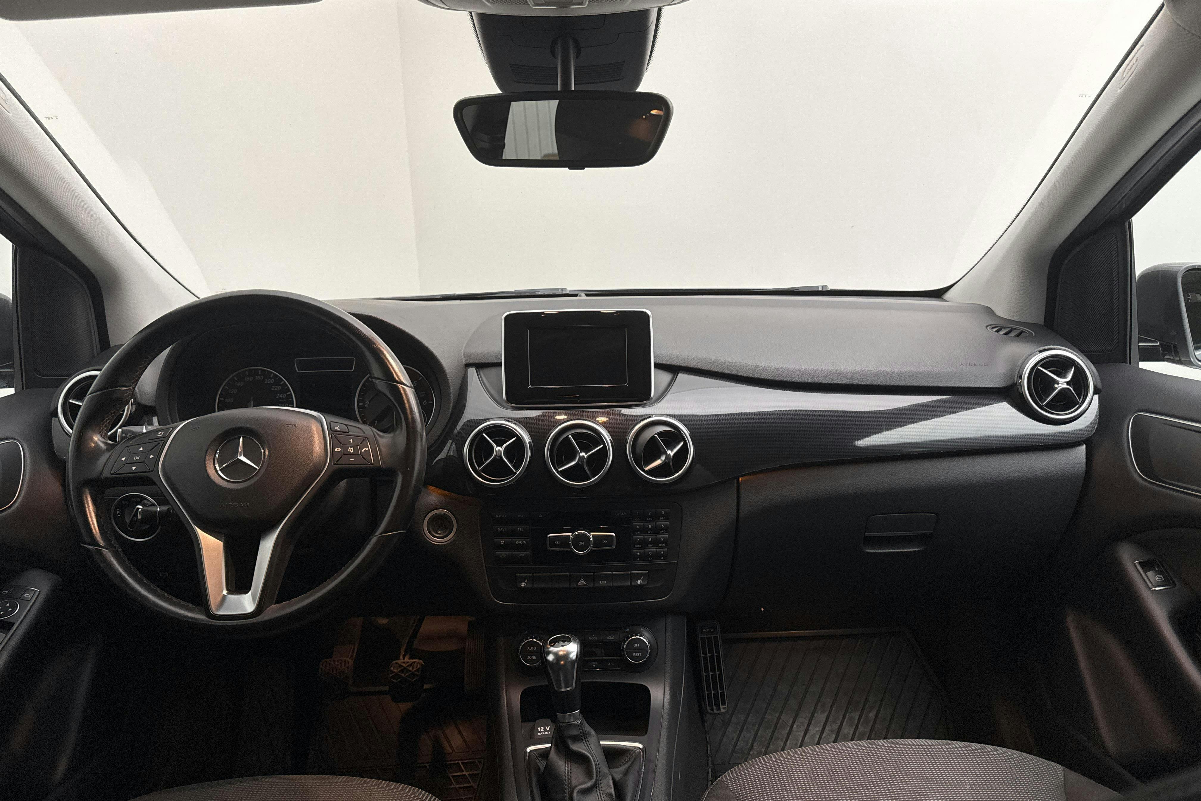 Mercedes B 180 CDI W246 (109hk) - 173 080 km - Käsitsi - Dark Grey - 2012