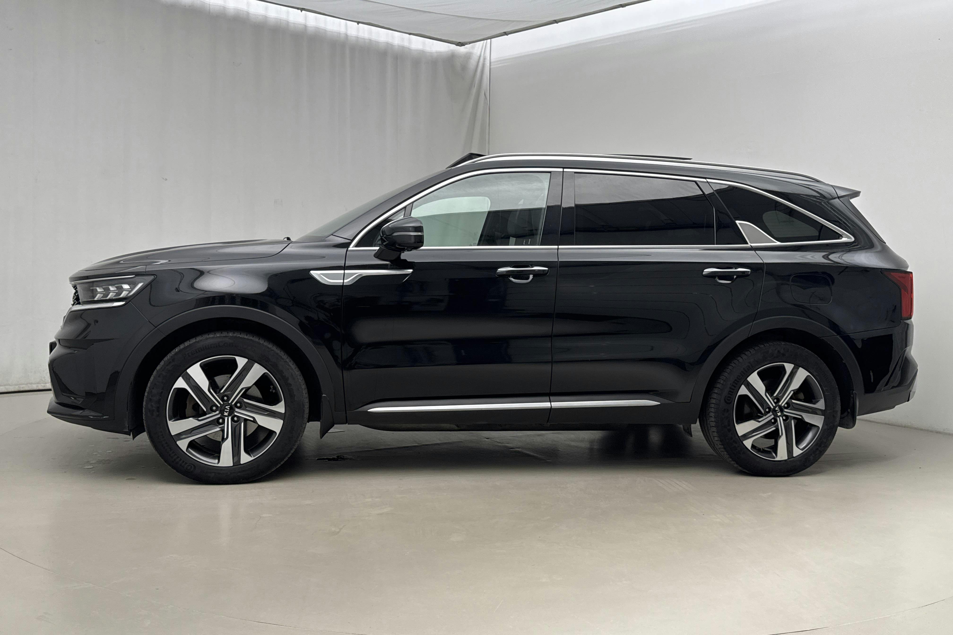 Presentation photo 2 of 26: KIA Sorento 1.6 T-GDi Plug-in Hybrid AWD (265hk) - 91 020 km - Automatic - black - 2021