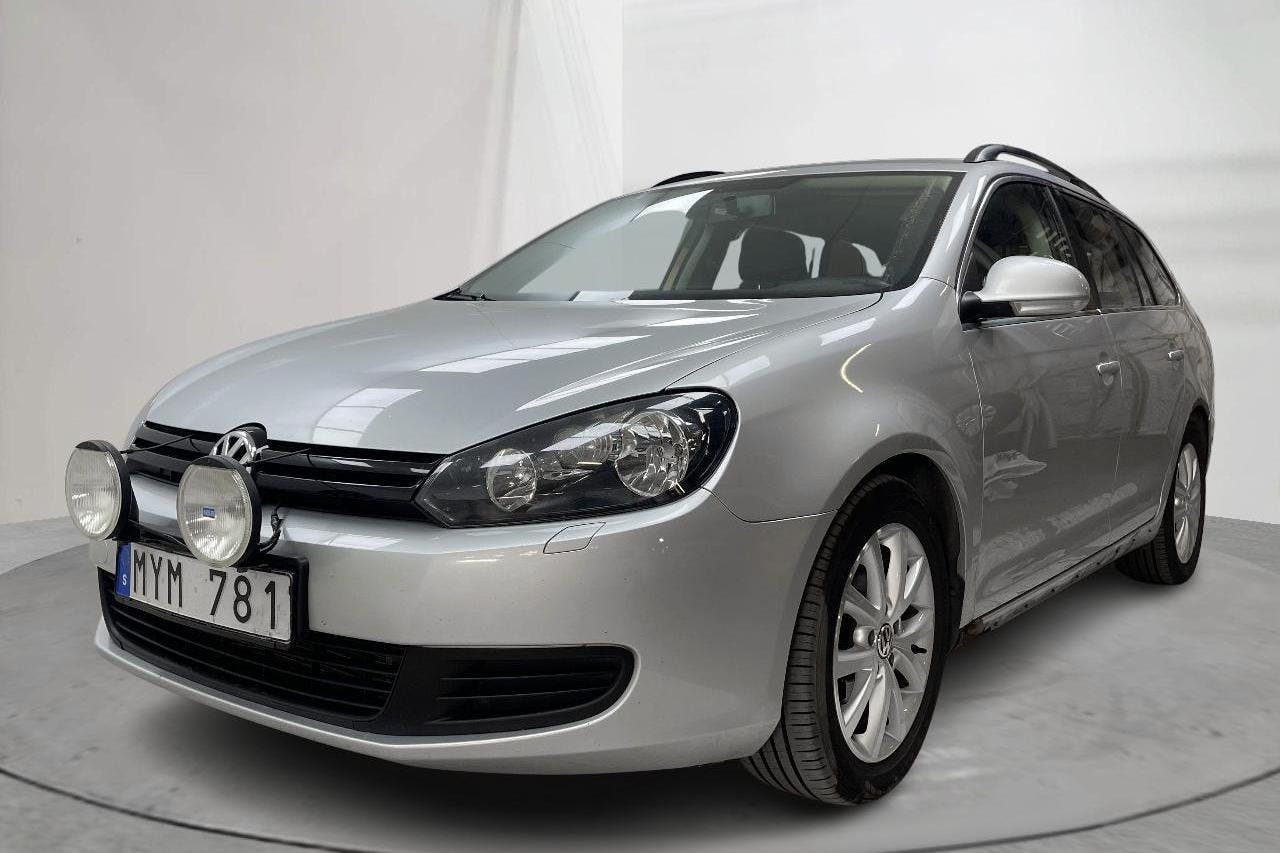Esitlusfoto 1 aadressil 13: VW Golf VI 1.6 TDI BlueMotion Technology Variant (105hk) - 211 440 km - Automaatne - hõbe - 2013