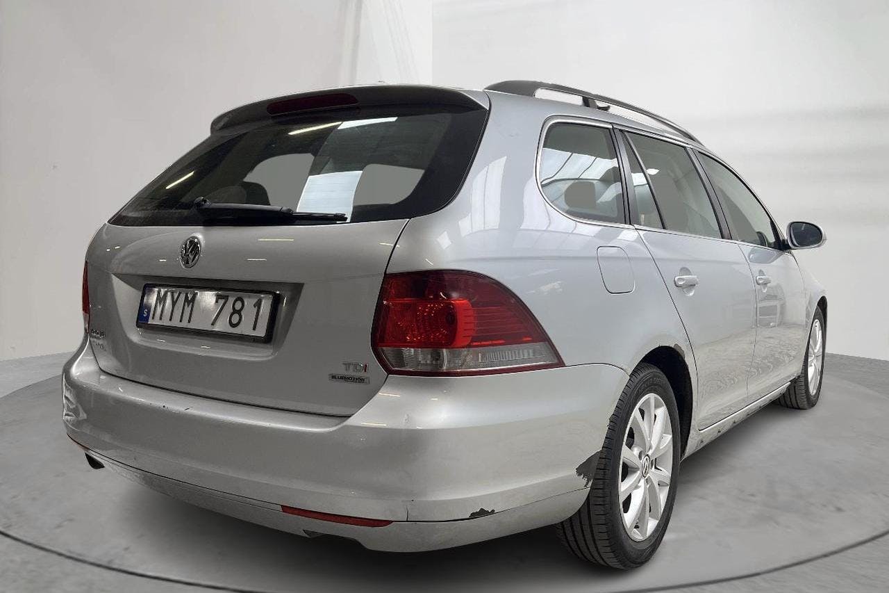 VW Golf VI 1.6 TDI BlueMotion Technology Variant (105hk) - 211 440 km - Automaatne - hõbe - 2013