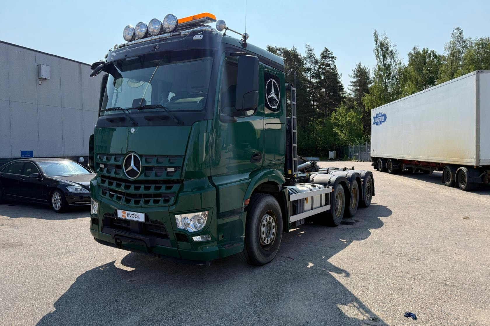 MERCEDES AROCS 3251 - 239 839 km - Automat - grön - 2018