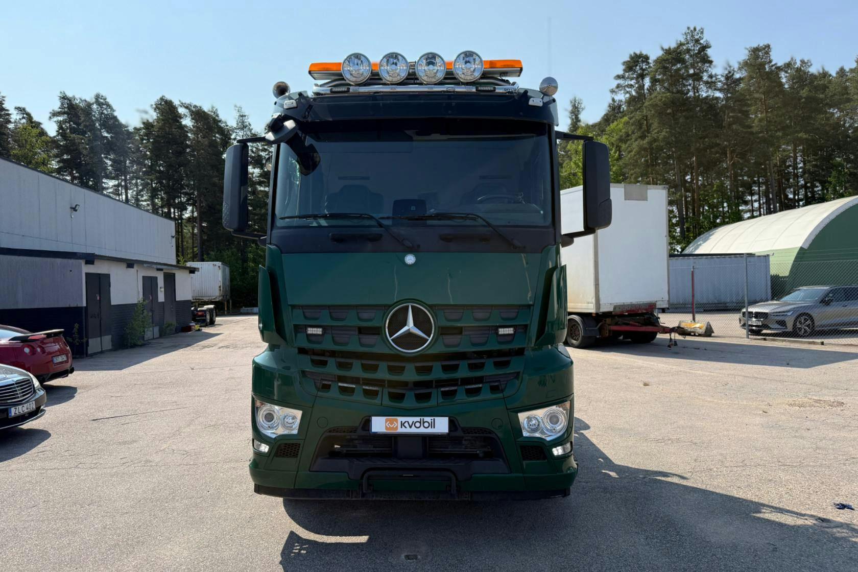 Presentationsfoto 2 av 122: MERCEDES AROCS 3251 - 239 839 km - Automat - grön - 2018