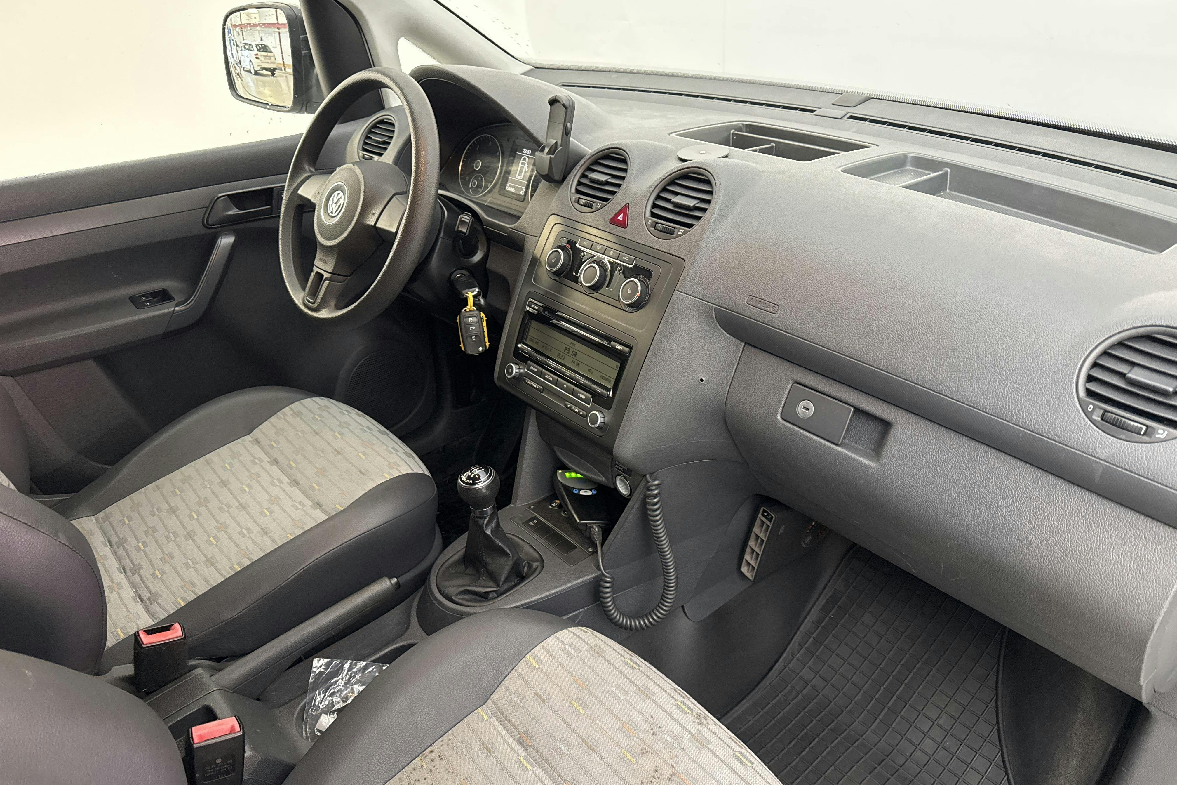 VW Caddy 2.0 TDI Maxi Skåp 4-motion (110hk) - 15 346 mil - Manuell - vit - 2011