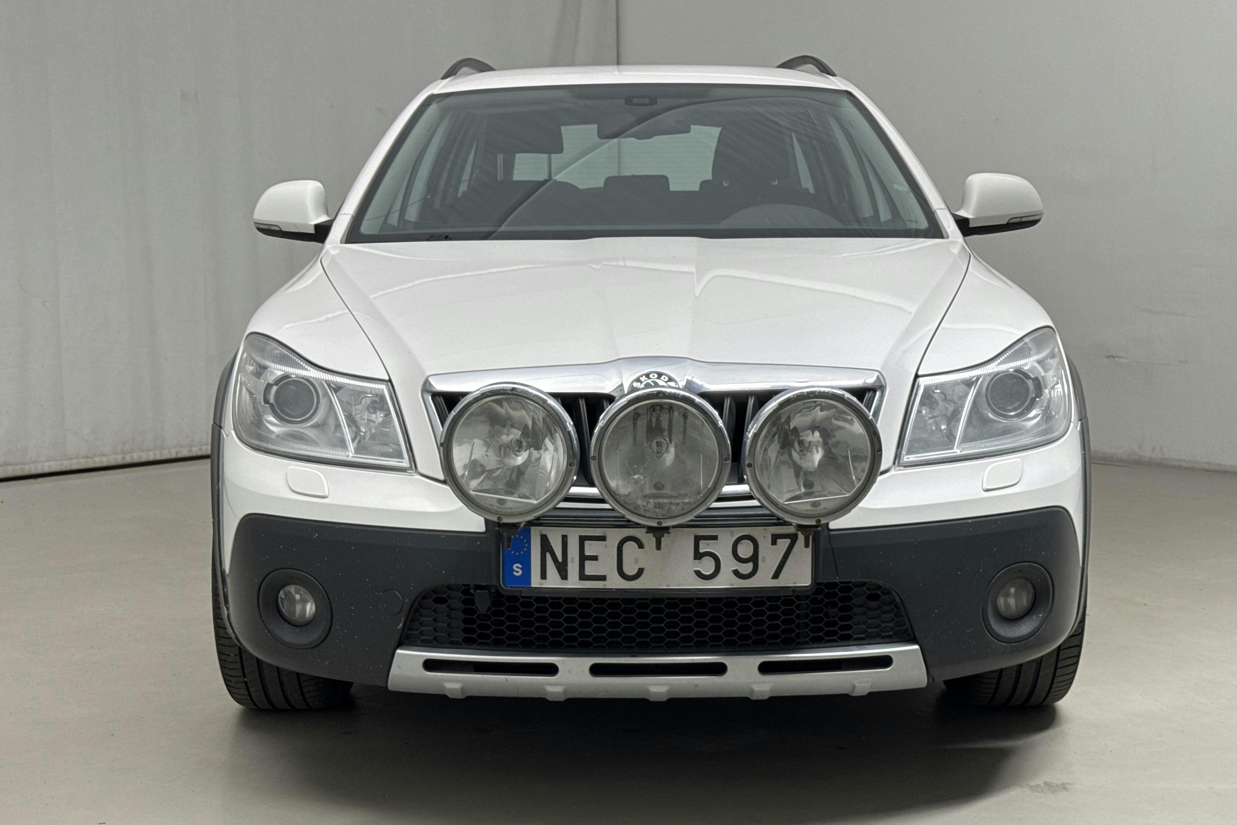 Skoda Octavia Scout II 2.0 TDI 4X4 (140hk) - 328 720 km - Käsitsi - 2013