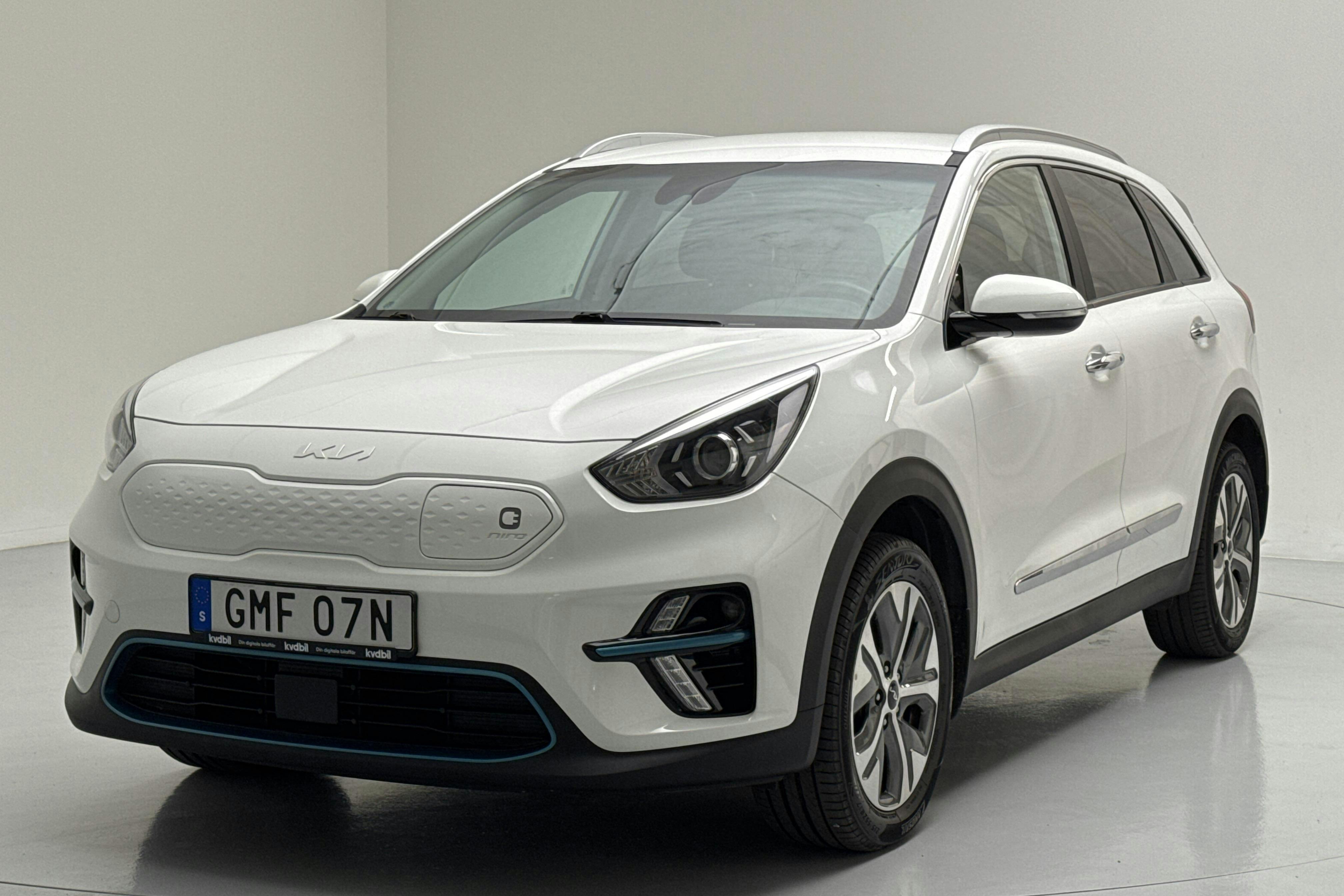 KIA e-Niro 64 kWh (204hk) - 7 032 mil - Automat - vit - 2022