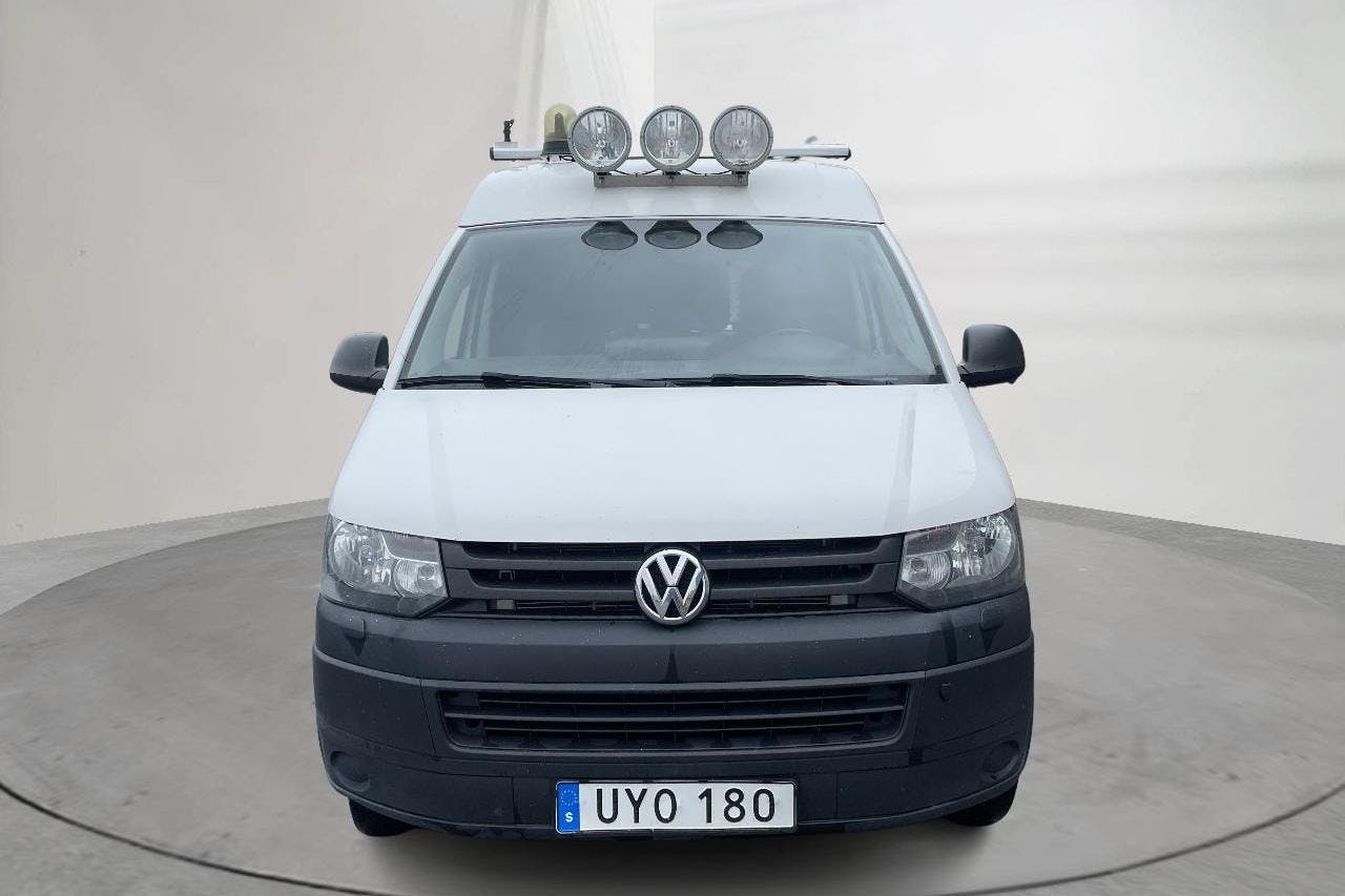 VW Transporter T5 2.0 TDI 4MOTION (140hk) - 256 370 km - Käsitsi - valge - 2015